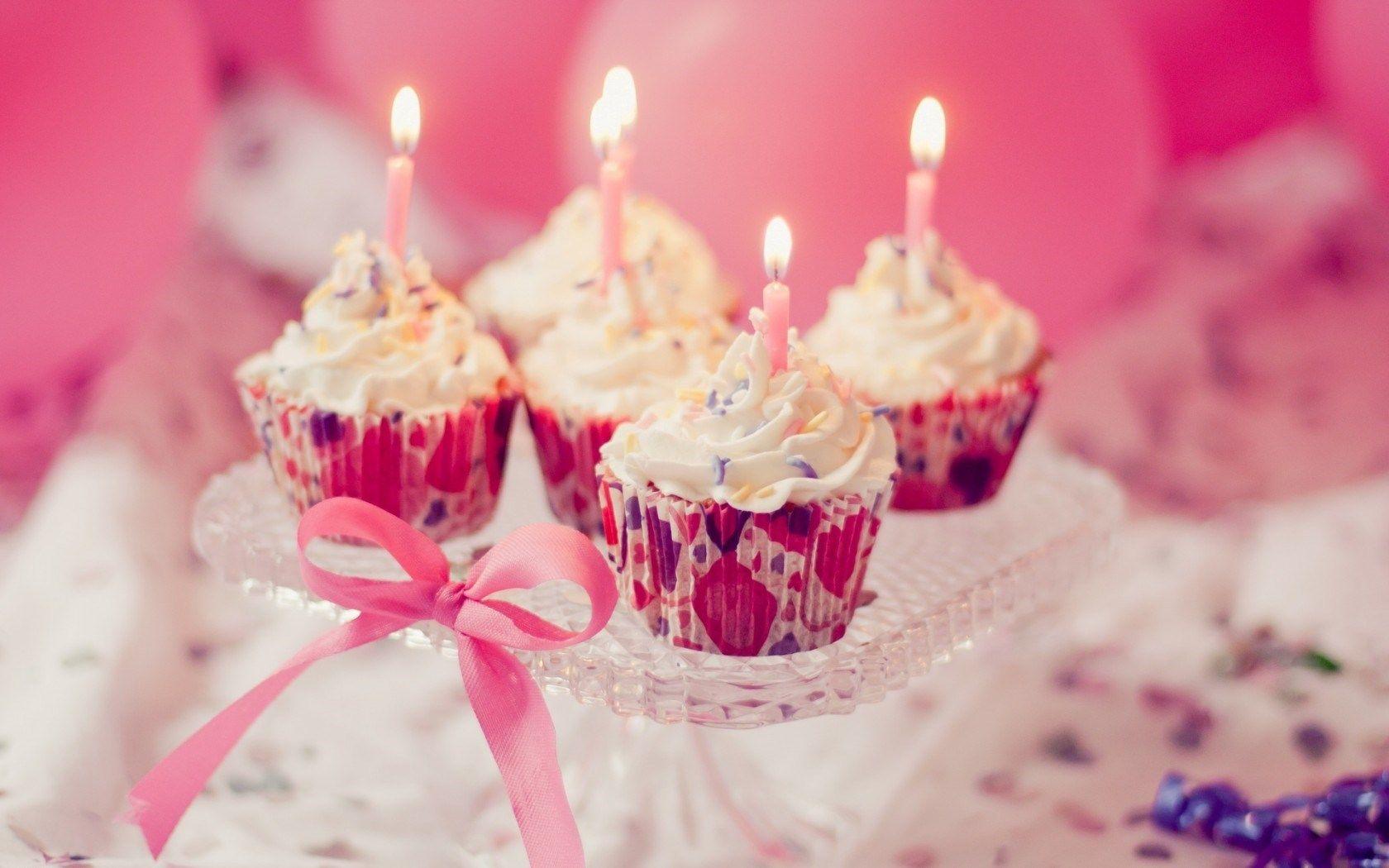1680x1050 Food Sweet Cupcakes Candles Pink Holiday wallpaperx1050