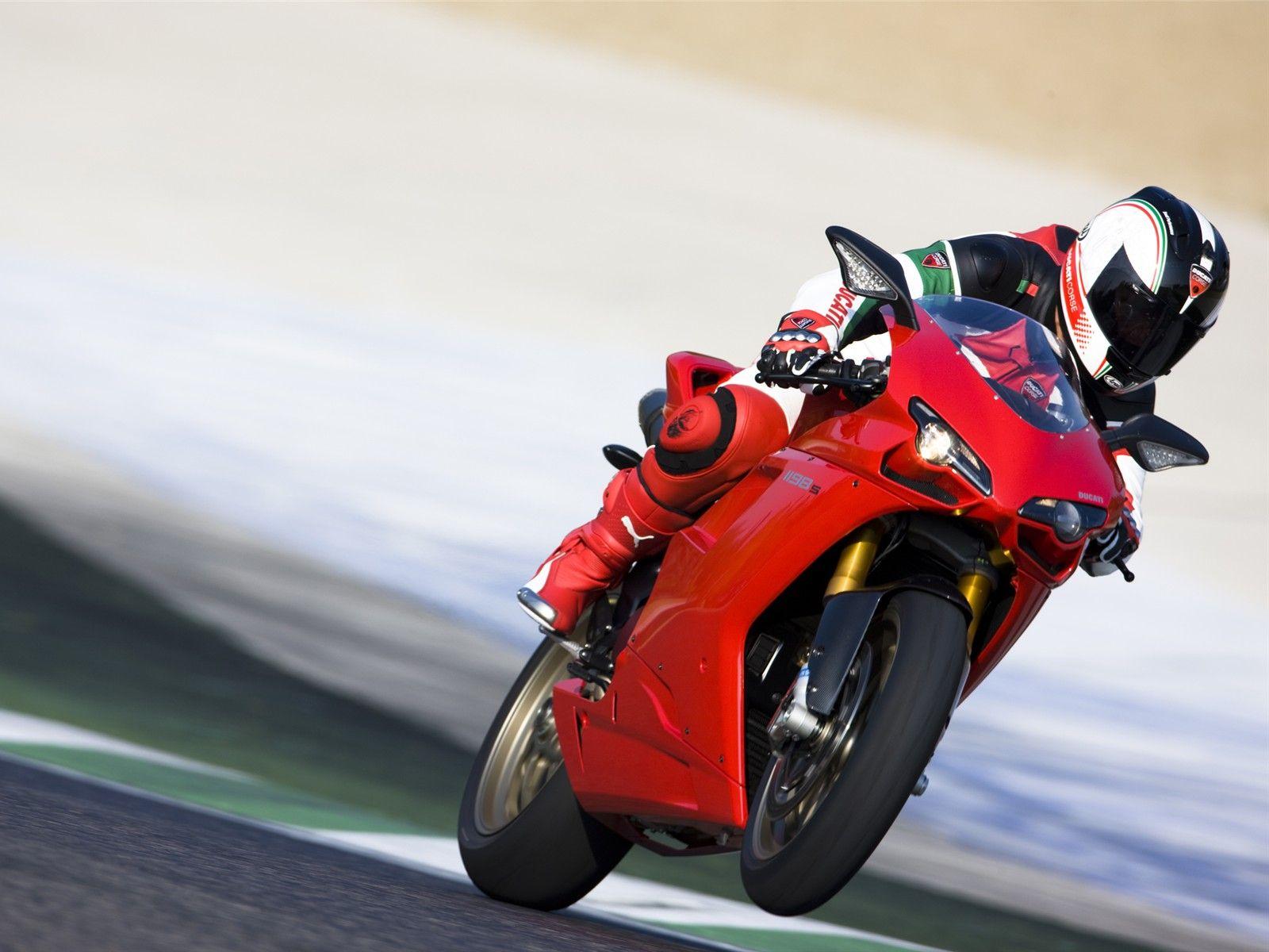 1600x1200 Ducati 1198