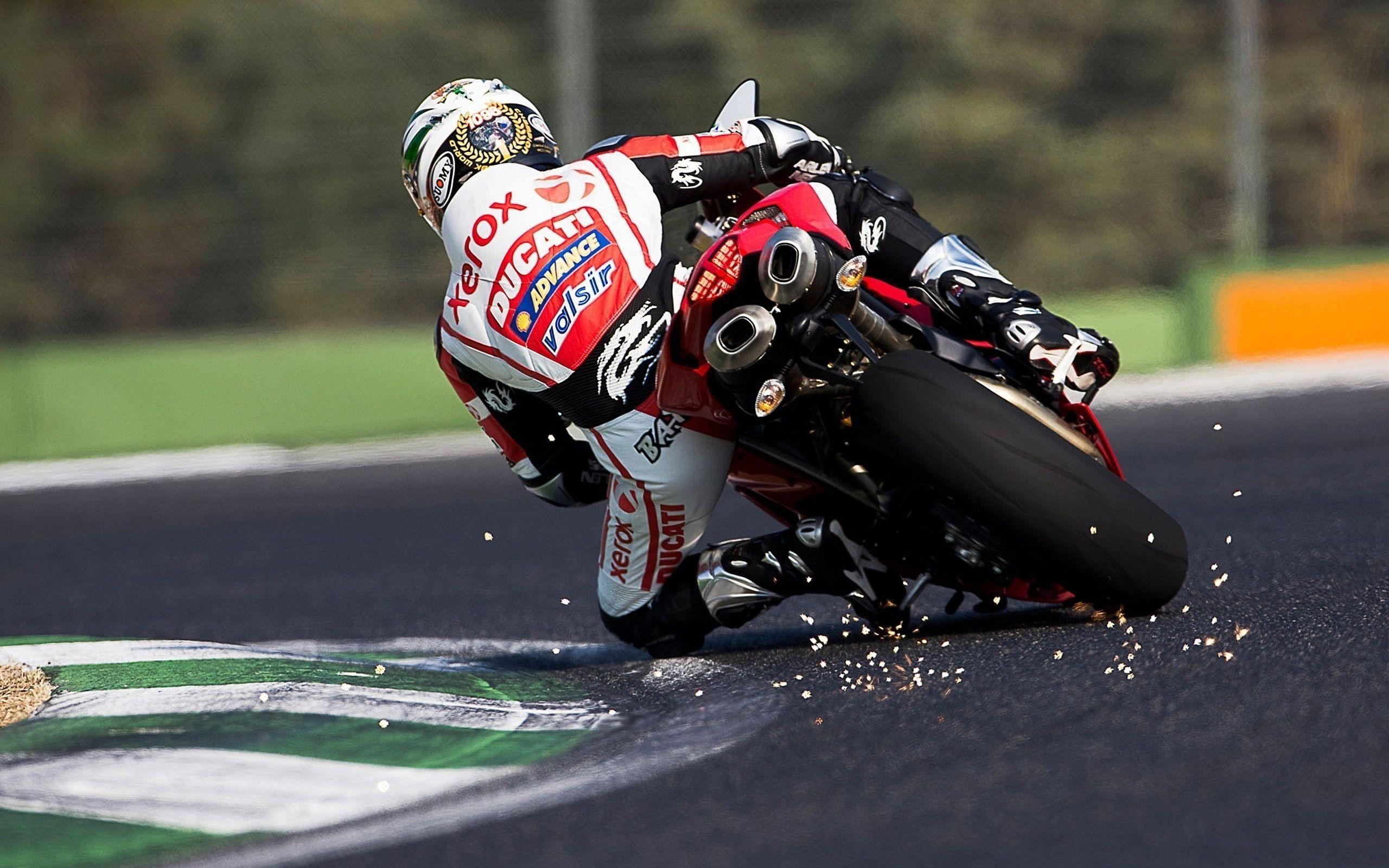 2560x1600 Ducati 1198 Superbike