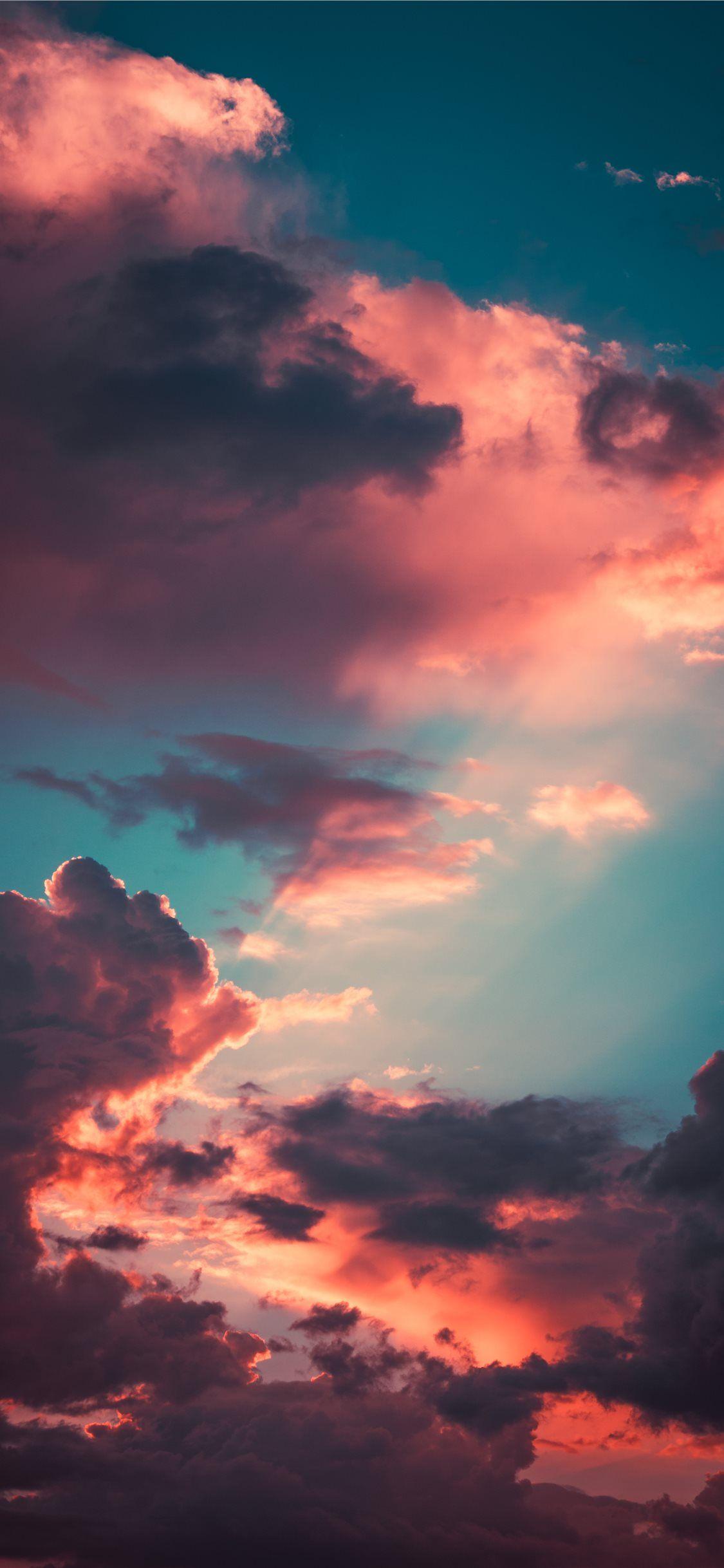 1125x2436 Aesthetic Sky Wallpaper HD Background