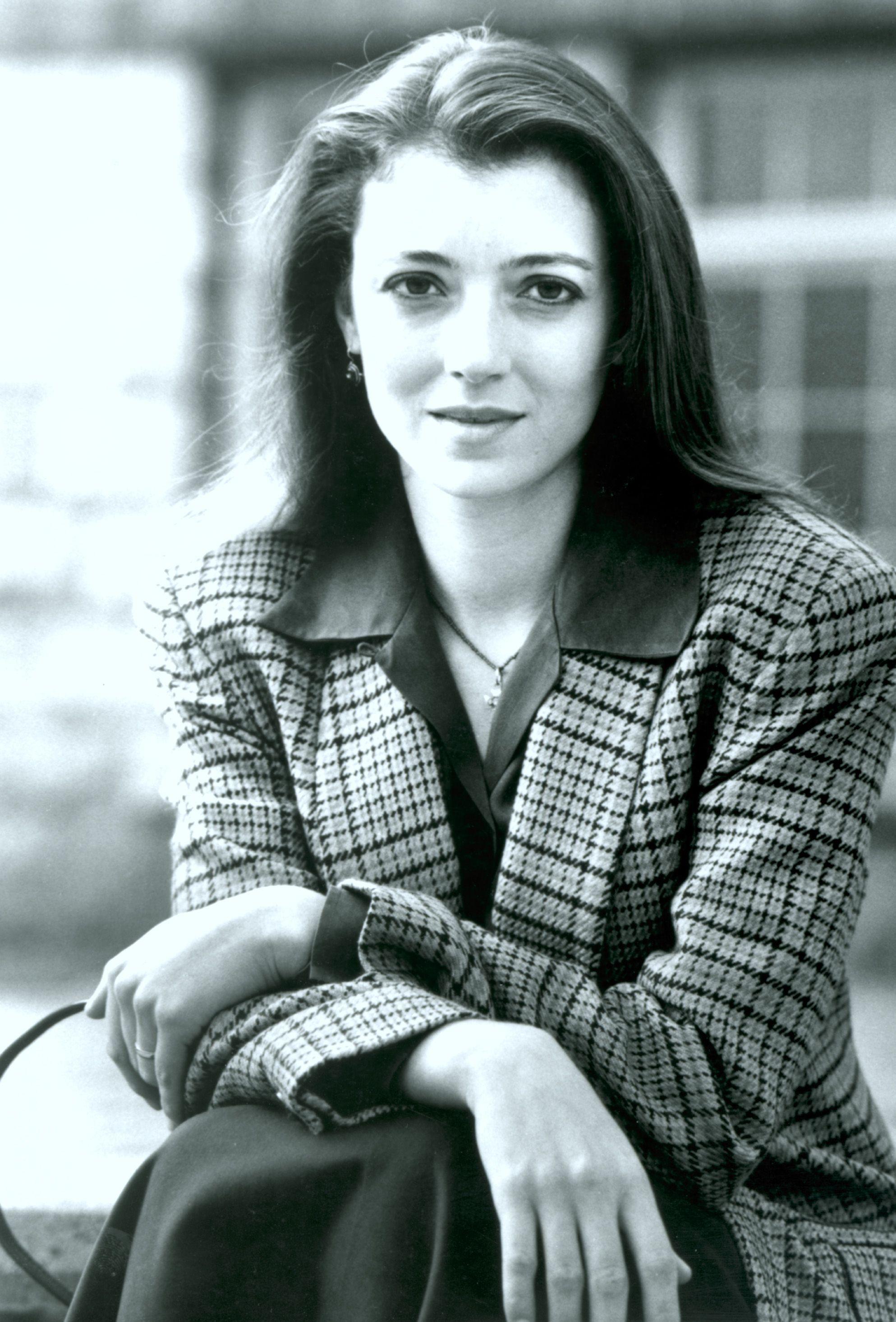 1987x2931 Young Mia Sara (1987×2931). Mia sara, Movie stars, Beauty portrait
