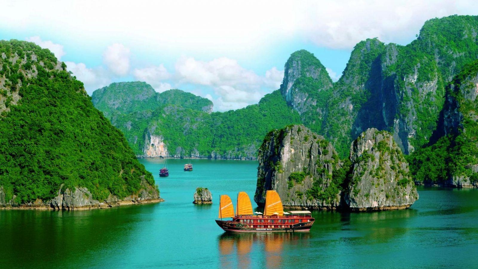 1600x900 Free download Cool Wallpaper of Beautiful Nature in Vietnam HD Wallpaper for [1680x1050] for your Desktop, Mobile & Tablet. Explore Beautiful Vietnam Wallpaper. Vietnam Countryside Scenery Wallpaper, Vietnam War