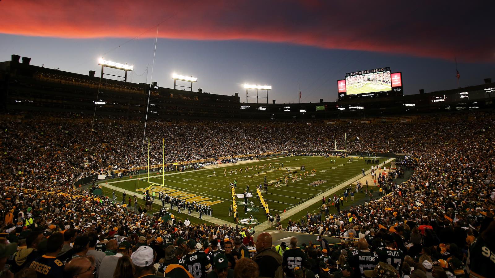 1600x900 Lightning bolt over Lambeau Field looks eerily similar to Lions logo