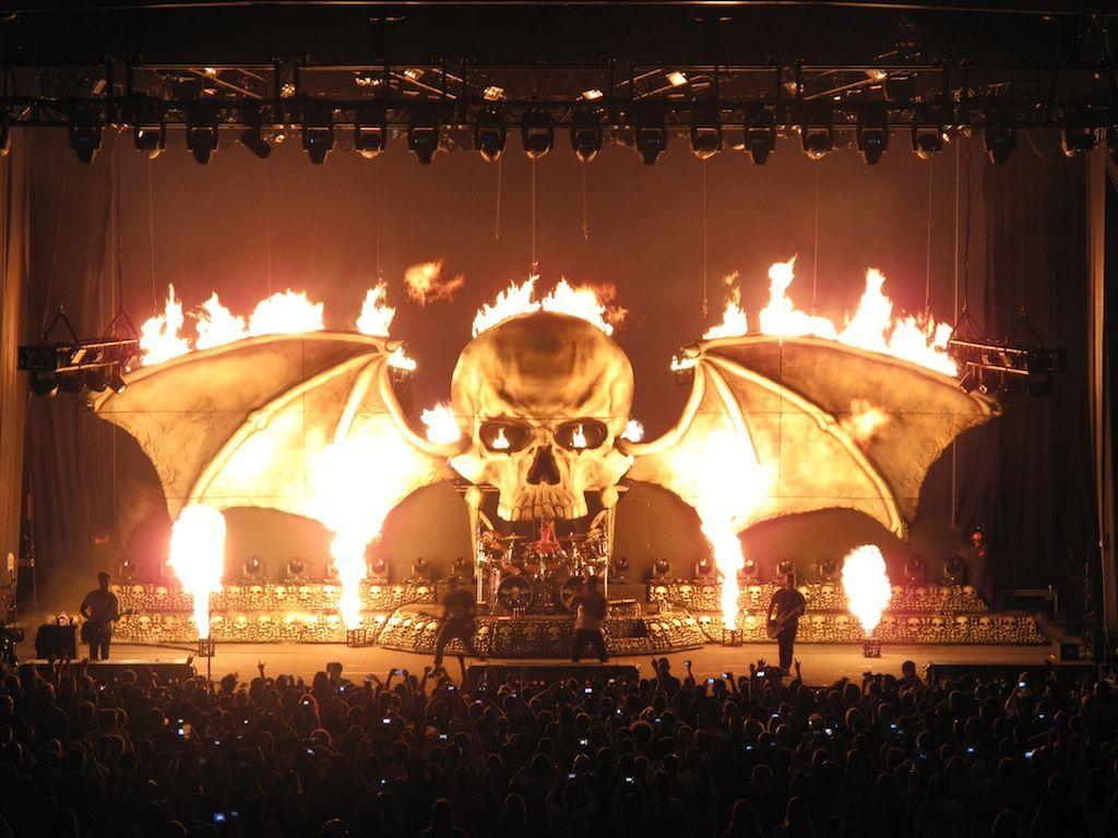 1024x768 Burning death bat