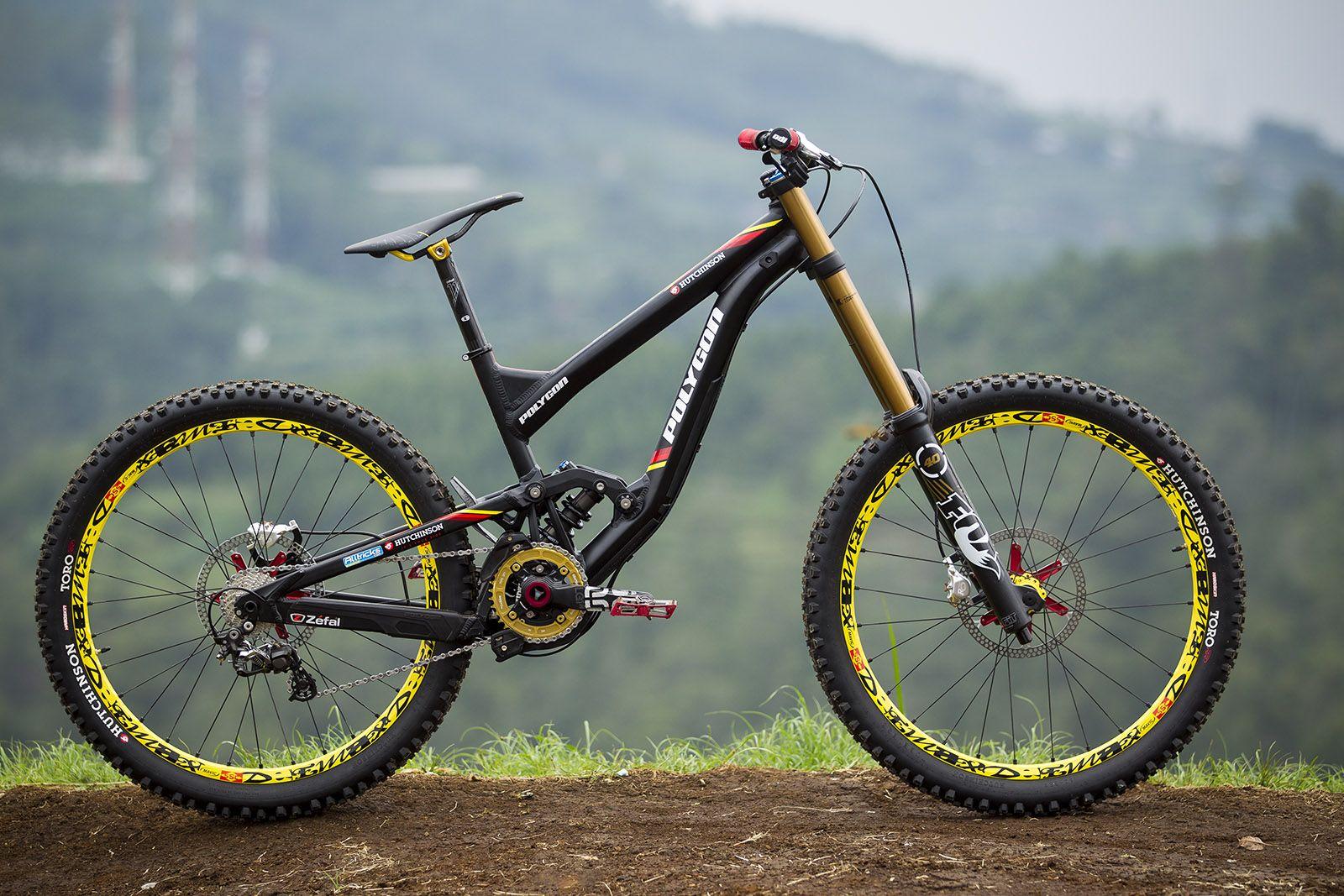 1600x1067 Downhill Mountain Bike Background → Products Gallery