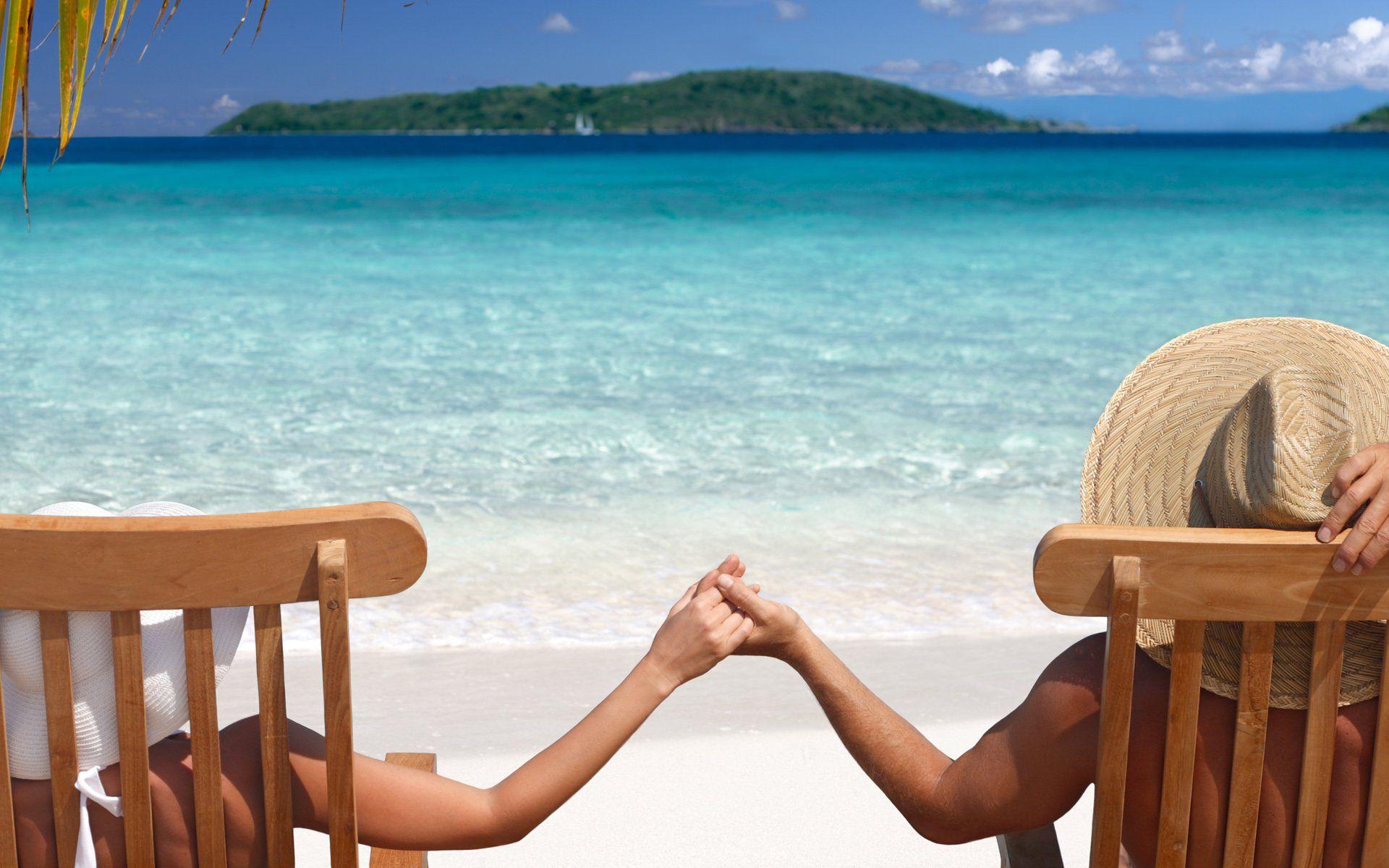 1920x1200 Couples On Vacation