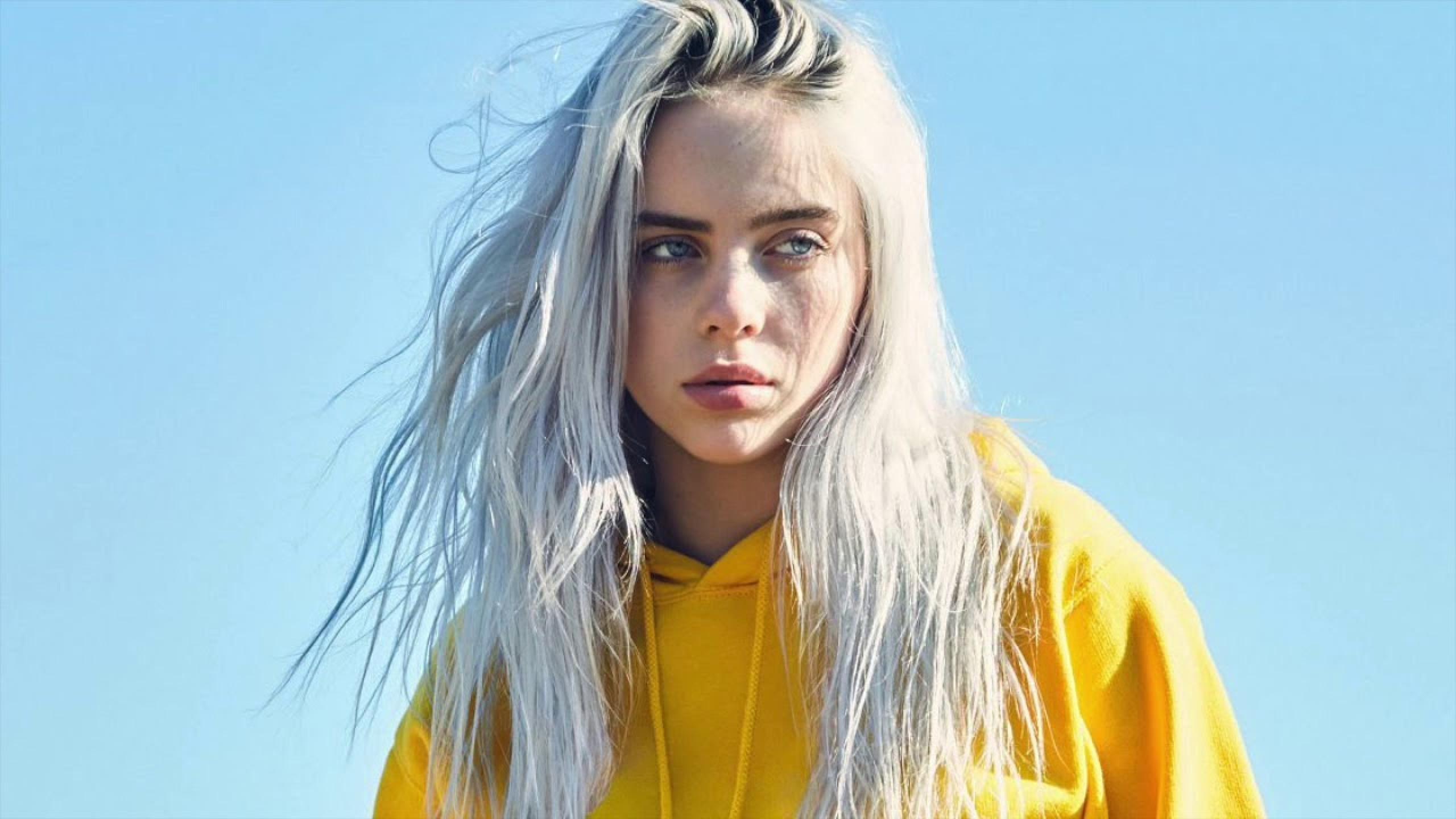 2560x1440 Download Billie Eilish Wallpaper For iPhone & iPad