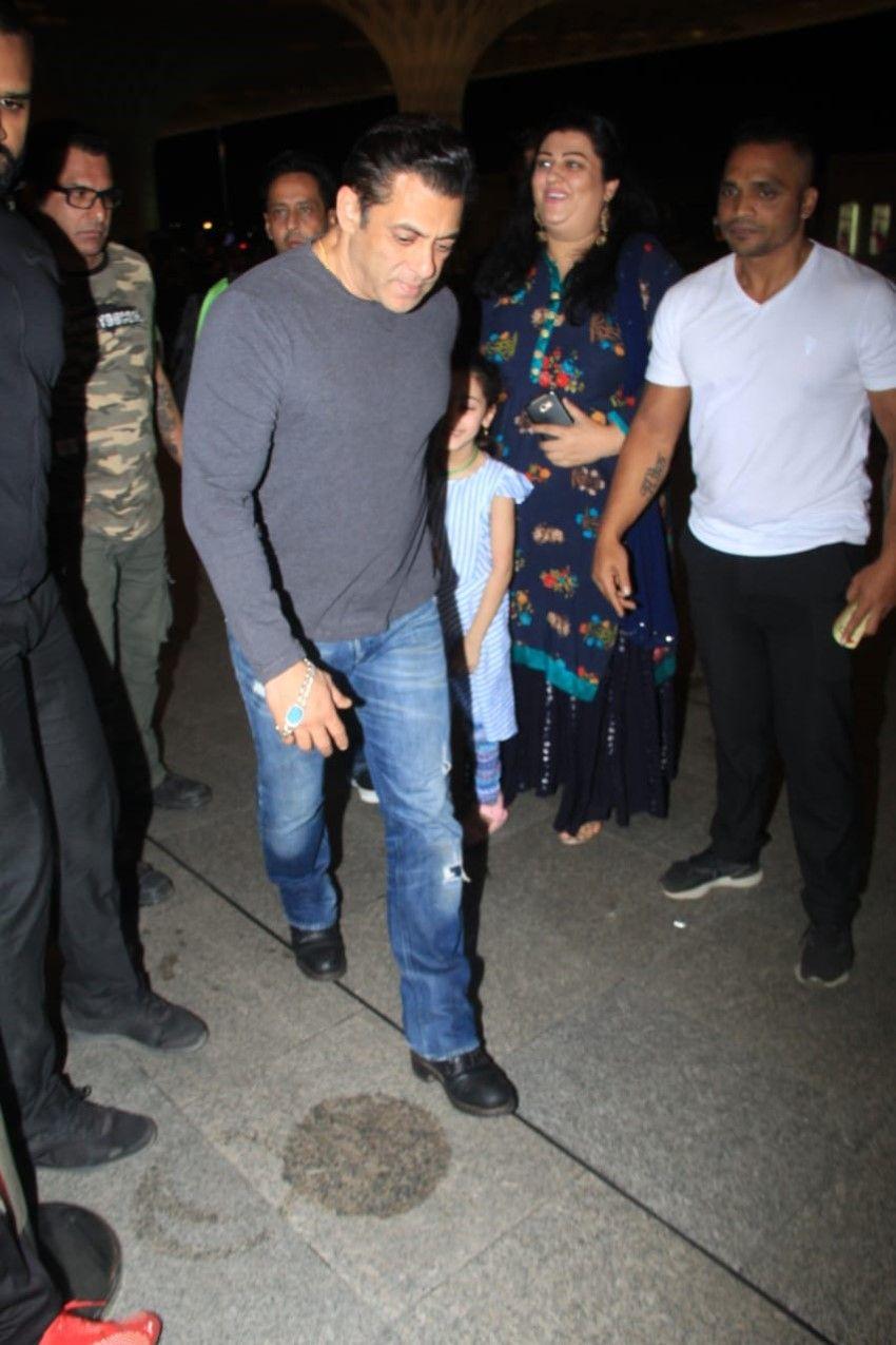 850x1275 Salman Khan Photo [HD]: Latest Image, Picture, Stills of Salman Khan