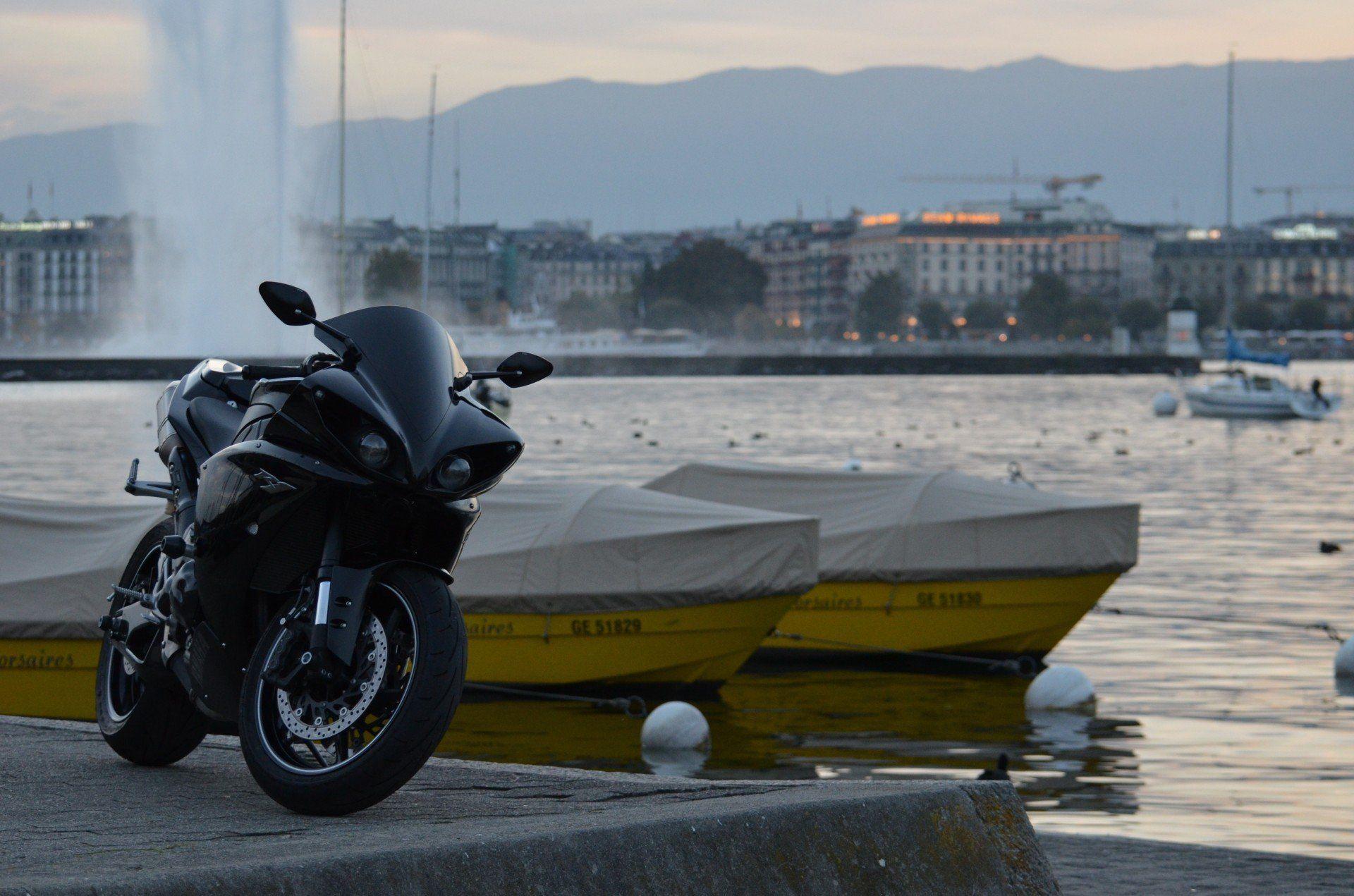 1920x1271 Bike Black Yamaha Yzf R1 P1 HD Wallpaper