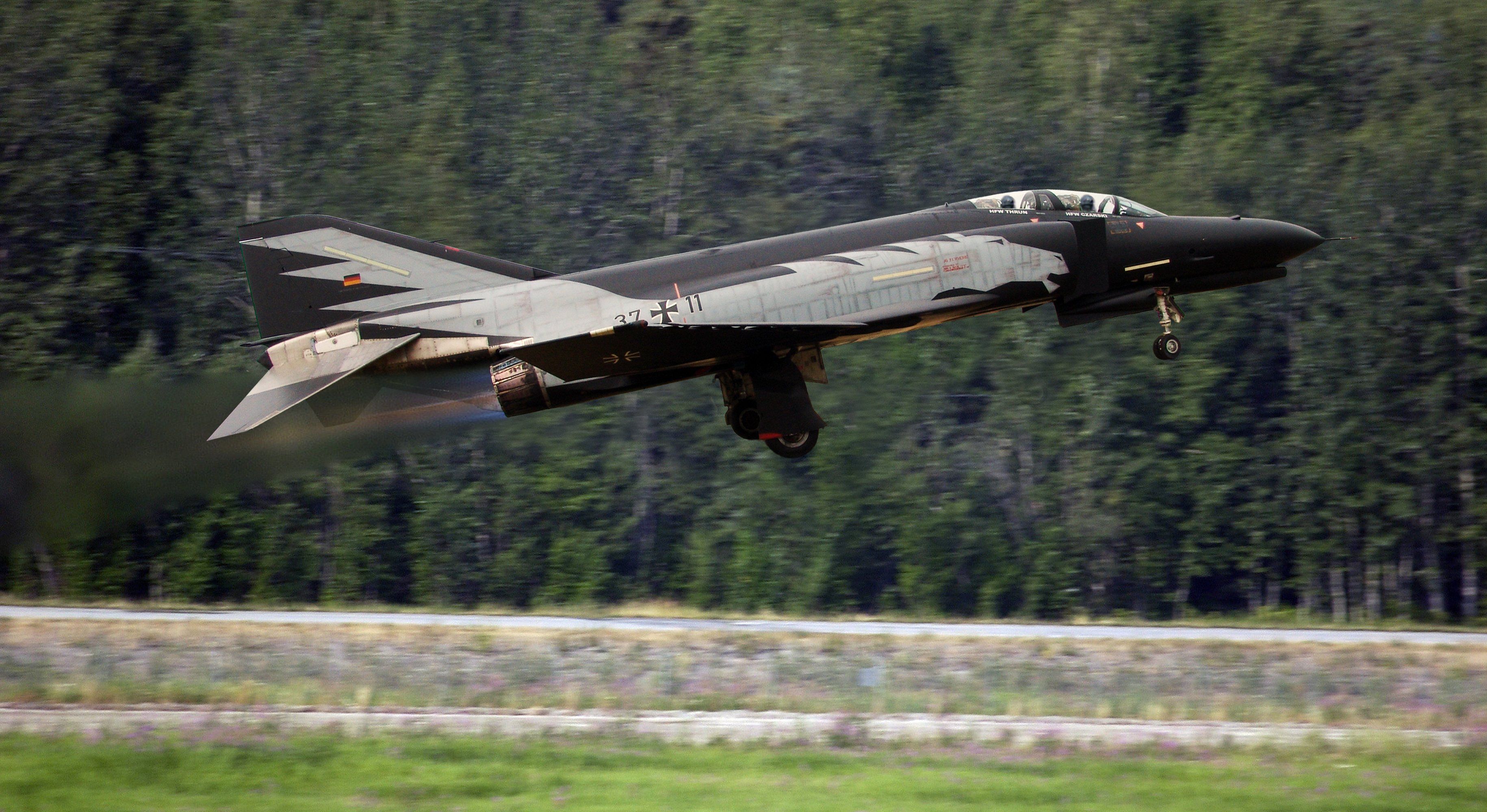 3660x2000 F 4F JG72 Black Beauty Phantom Beim