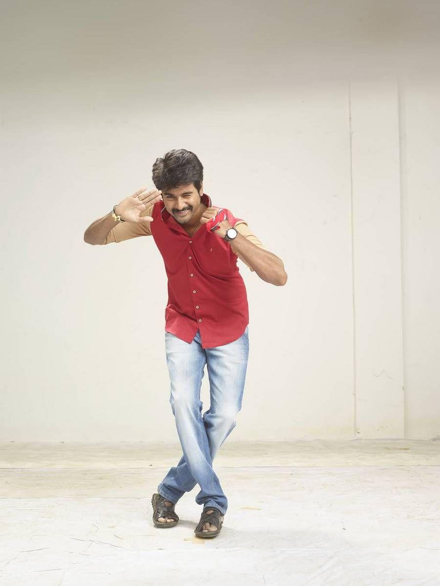 900x1198 Actor Sivakarthikeyan's Rajini Murugan Tamil Movie Photo Gallery