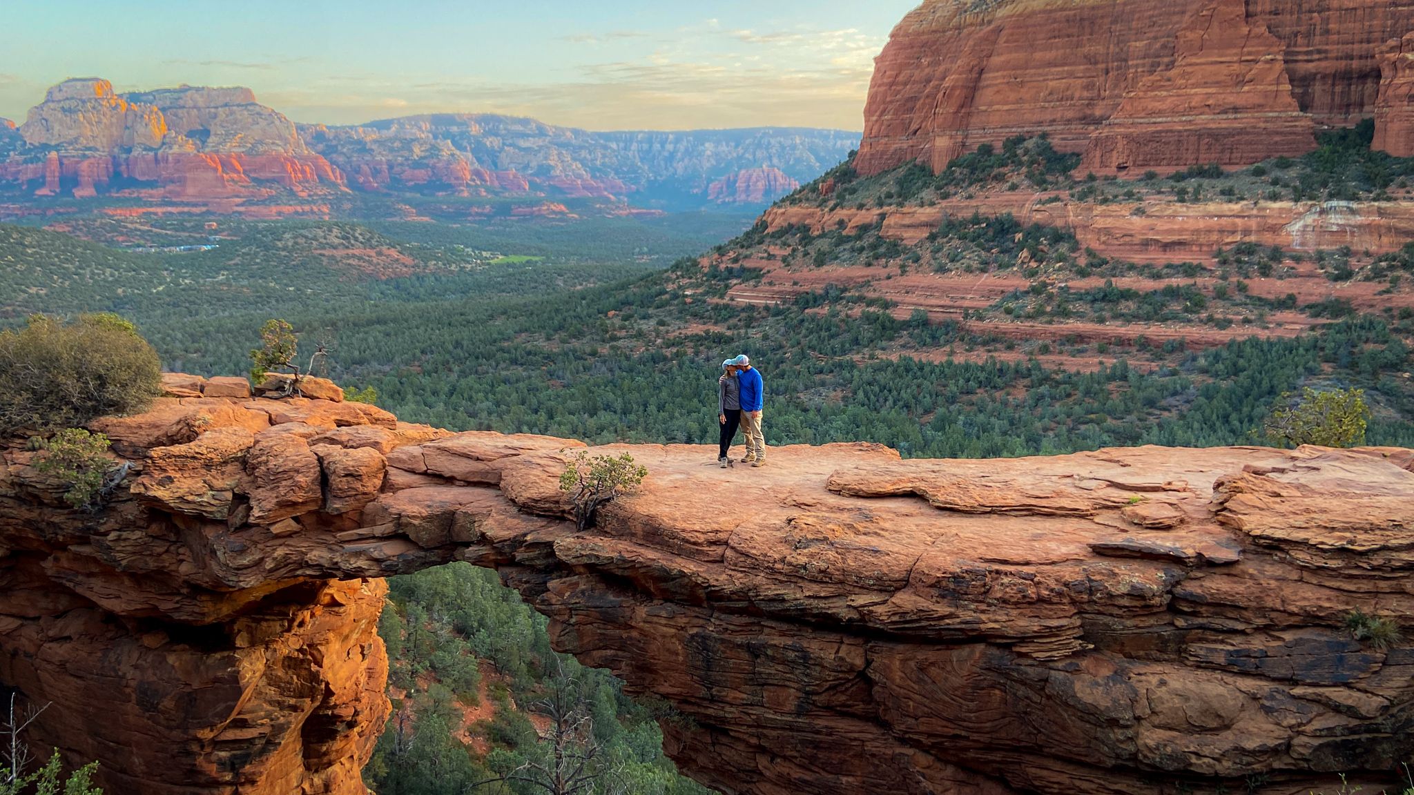 2048x1152 Devils Bridge Sedona Sunrise Hike: Magic in the Morning Light LIFE BY DESIGN