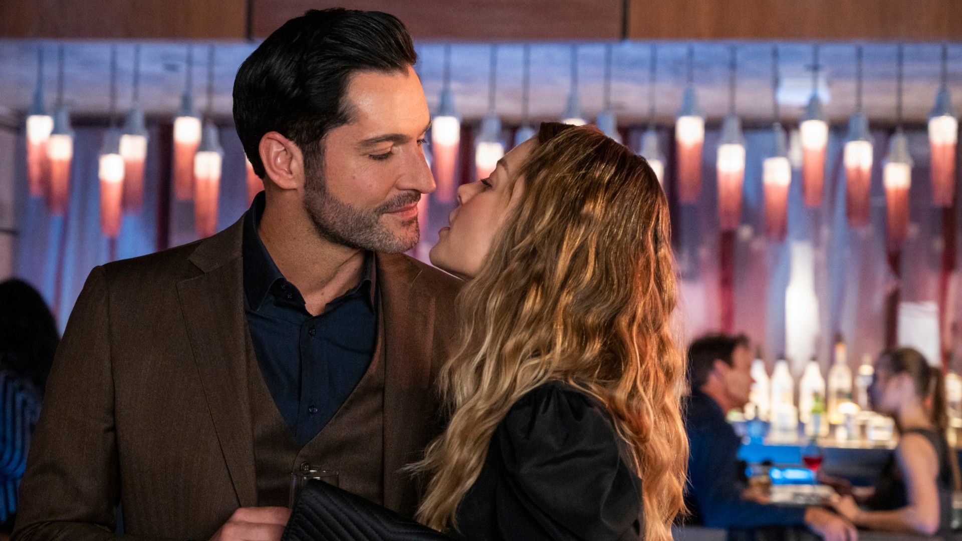 1920x1080 Chloe Decker Lauren German Lucifer Morningstar Tom Ellis HD Lucifer Wallpaper
