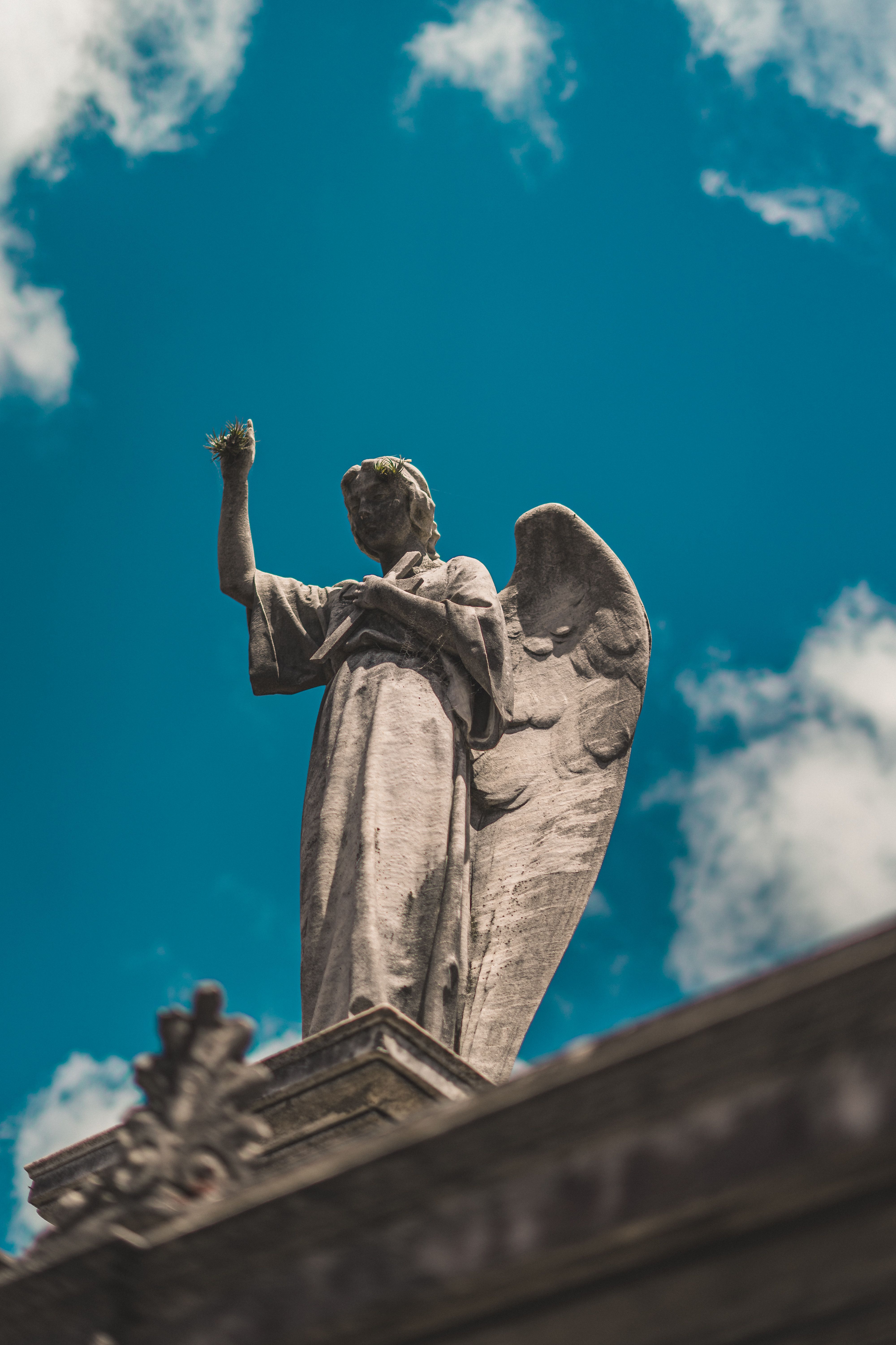 4000x6000 Angel Sculpture on Roof · Free