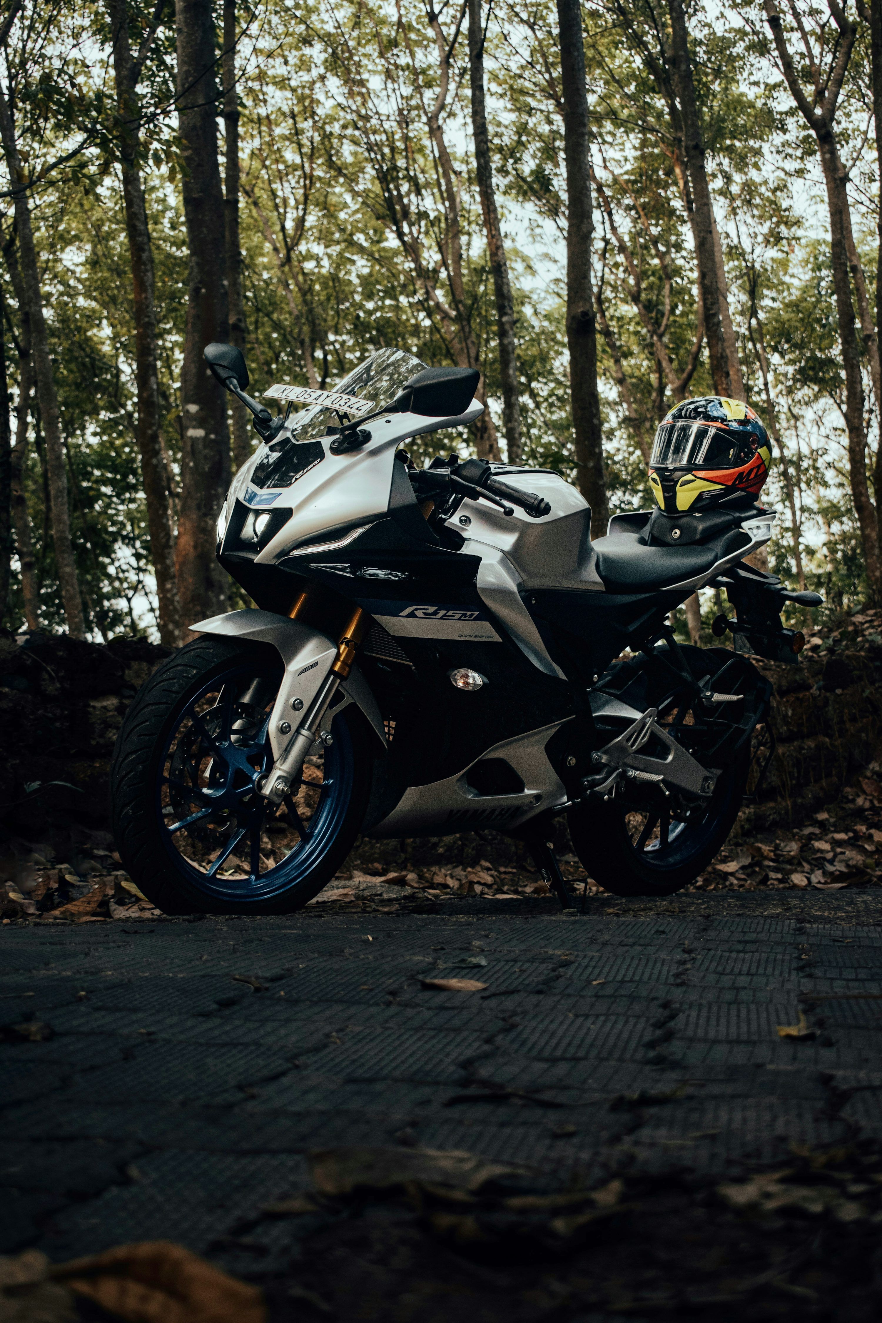 3000x4500 R15 V4 Picture. Download Free Image