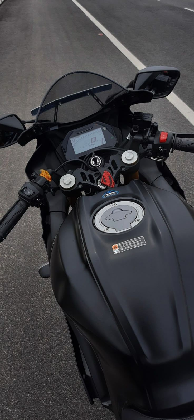 736x1593 Yamaha R15 V4 Black