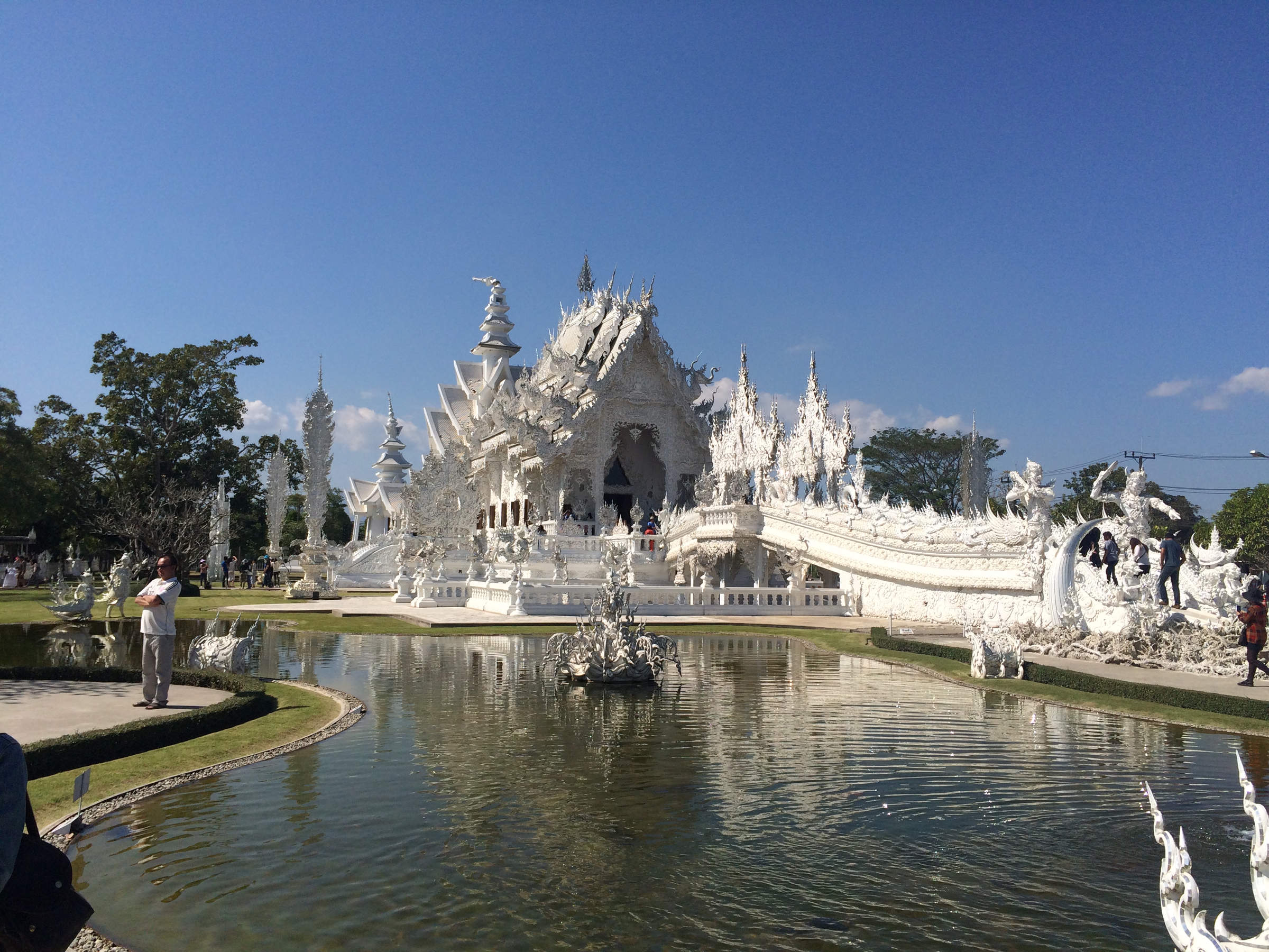 2400x1800 The White Temple: Buddhism Isn't Dead. Ink & Feet