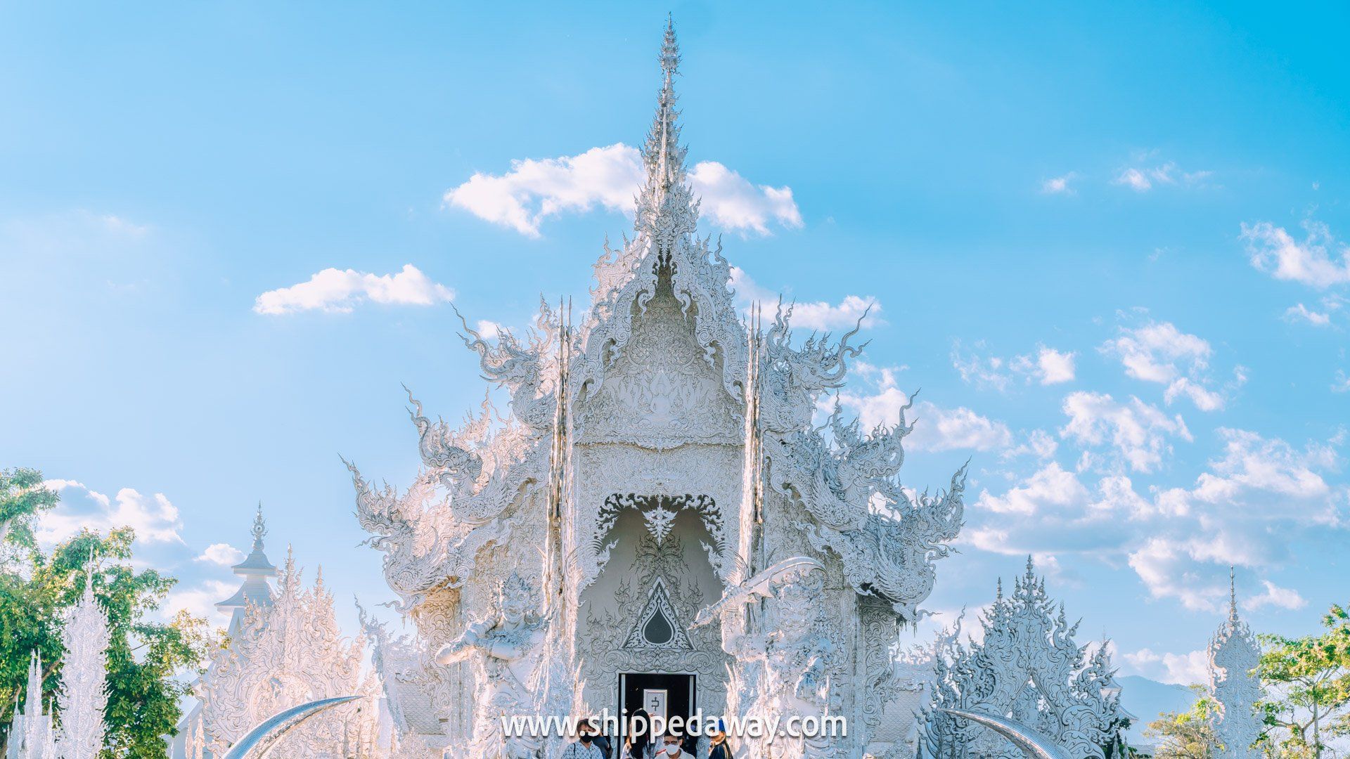 1920x1080 White Temple in Chiang Rai: Wat Rong Khun (Visitor's Guide)