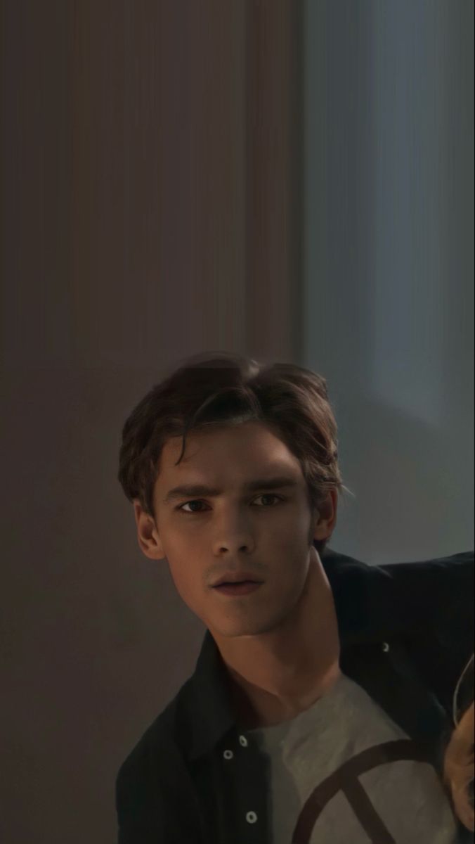 676x1200 Brenton ideas. brenton thwaites, brenton thwaites aesthetic, brenton thwaites icons