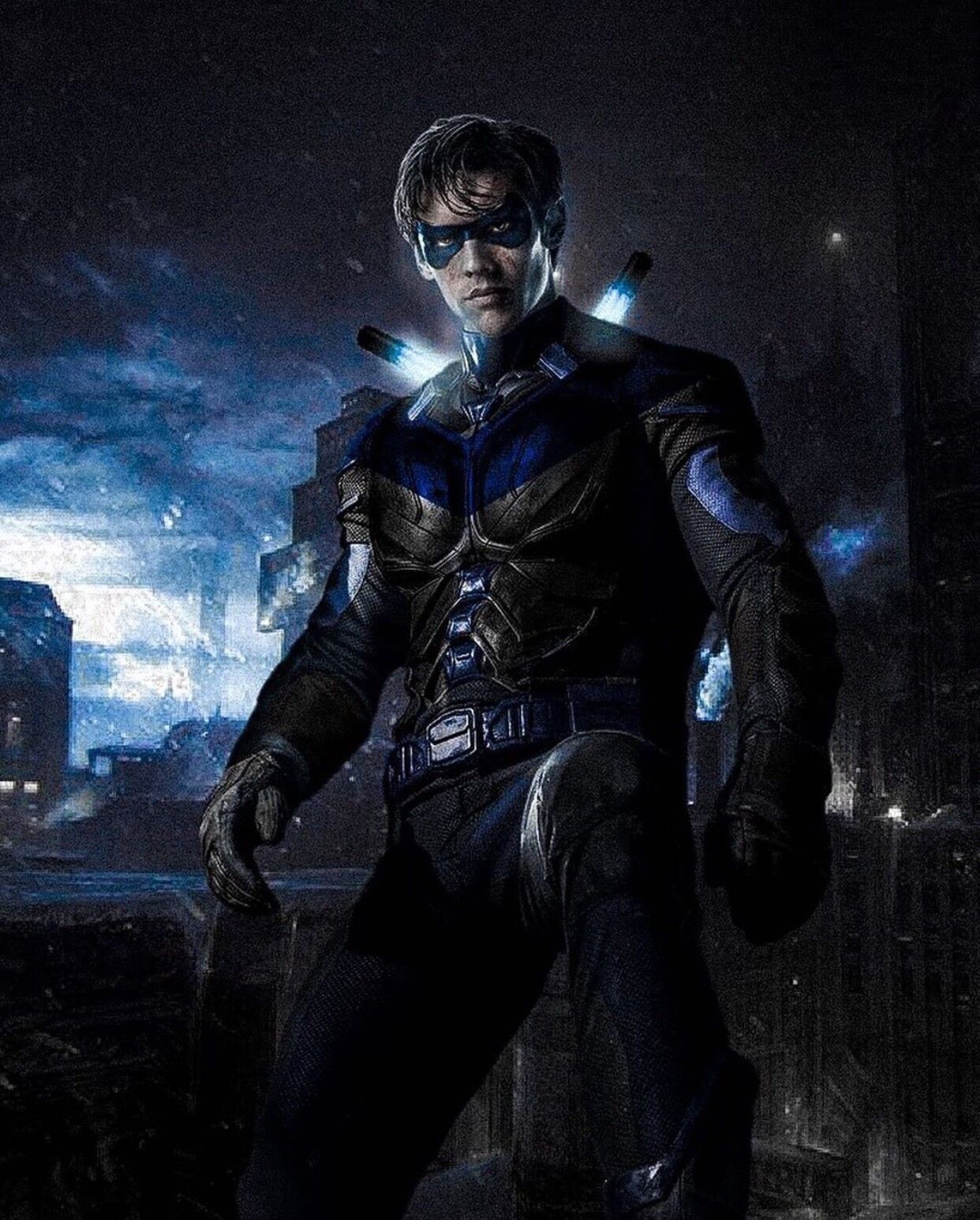 1242x1546 Green Voltage Thwaites As Dick Grayson Nightwing