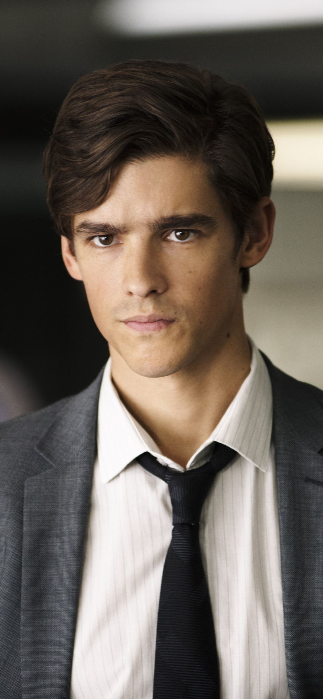 1125x2436 Brenton Thwaites As Robin In Titans 2018 iPhone XS, iPhone iPhone X , HD 4k Wallpaper, Image, Background, Photos and Picture