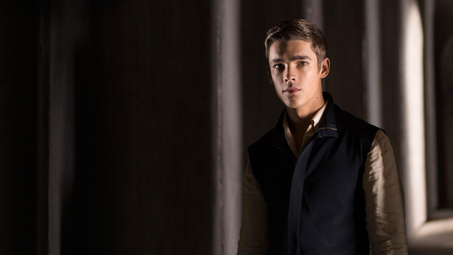 1920x1080 Brenton Thwaites Wallpaper Image Photo Picture Background