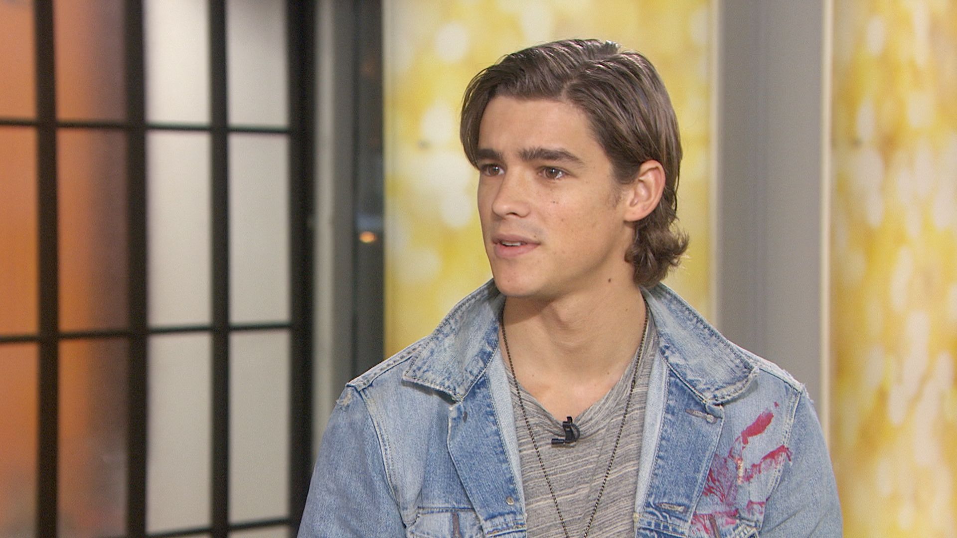 1920x1080 Brenton Thwaites: 'Giver' tells a powerful message