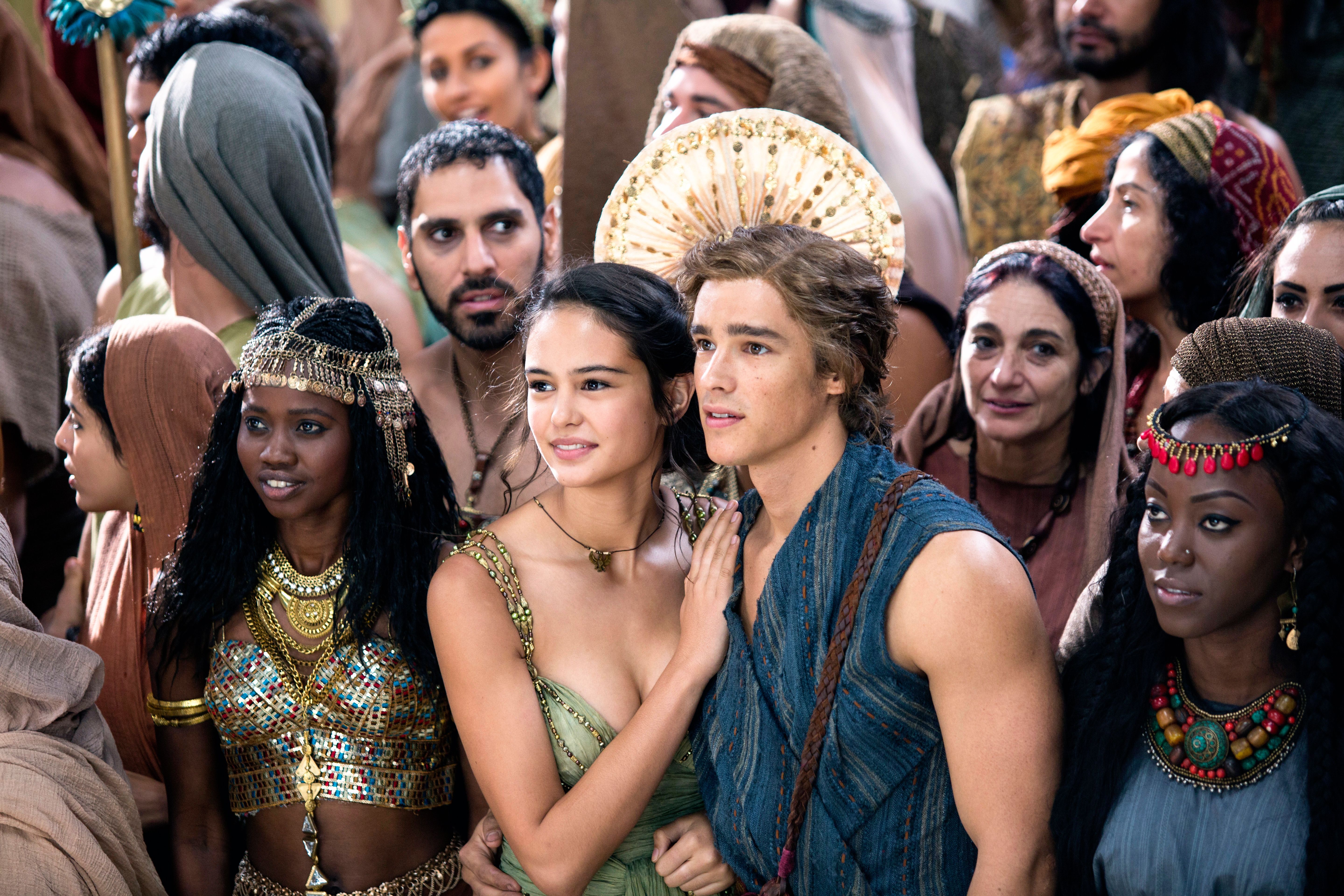 5760x3840 Wallpaper Brenton Thwaites, Brenton Thwaites, Courtney Eaton, Courtney Eaton, The Gods Of Egypt, Gods of Egypt, All of Heaven is at war, myths come to life for mobile and desktop, section фильмы