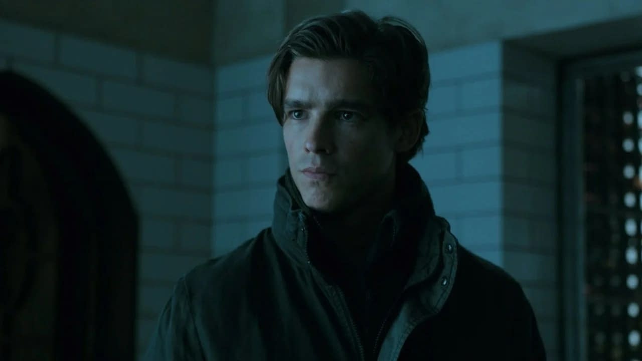 1280x720 Titans Star Brenton Thwaites Performs at Season 4 Wrap Party (Video)