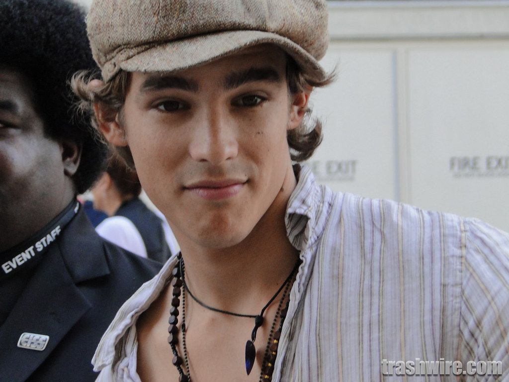 1024x768 Brenton Thwaites at Comic Con 2014. San Diego Comic Con 201