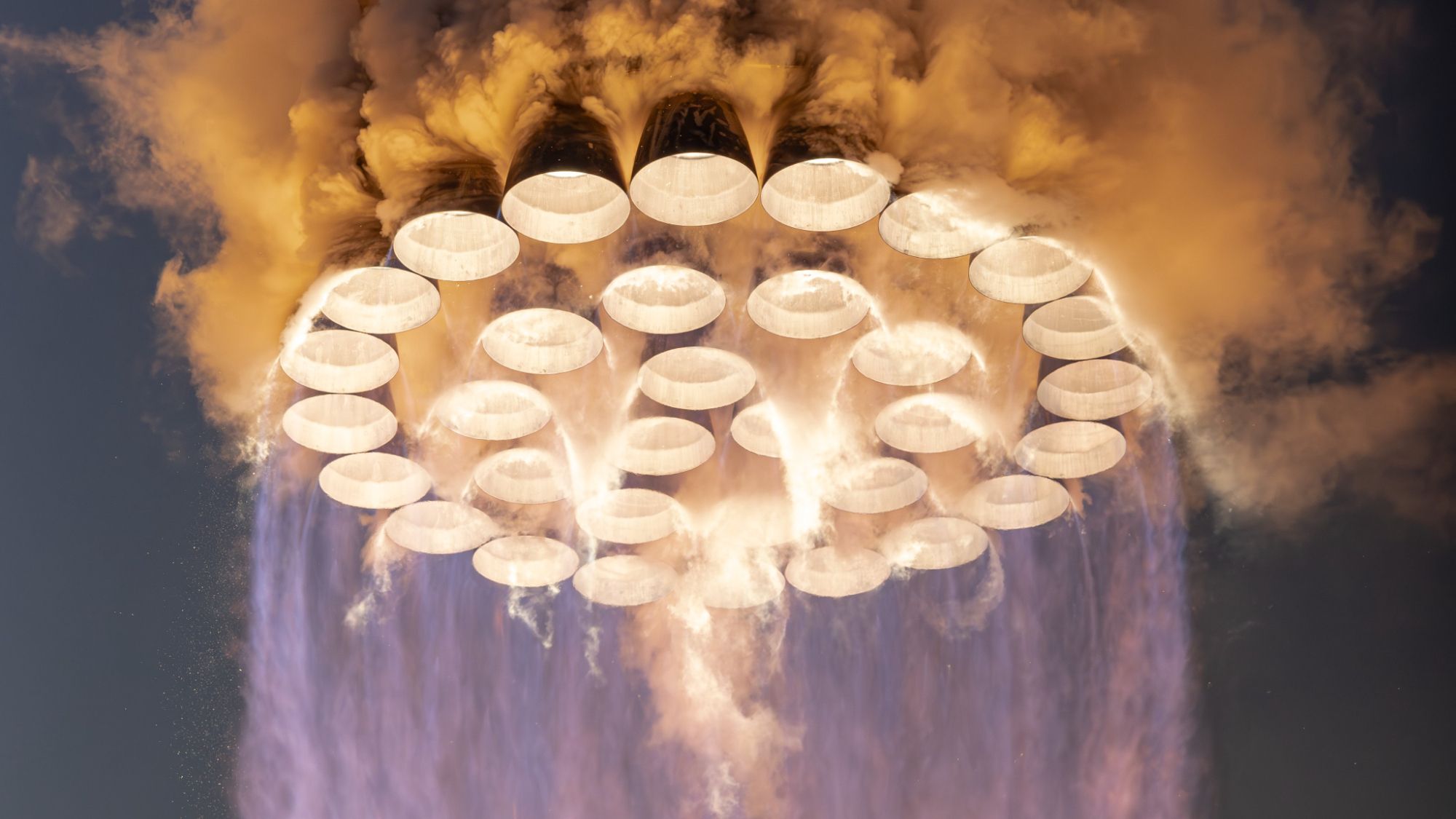 2000x1125 See SpaceX's Starship Ignite All 33 1st Stage Engines (photos)
