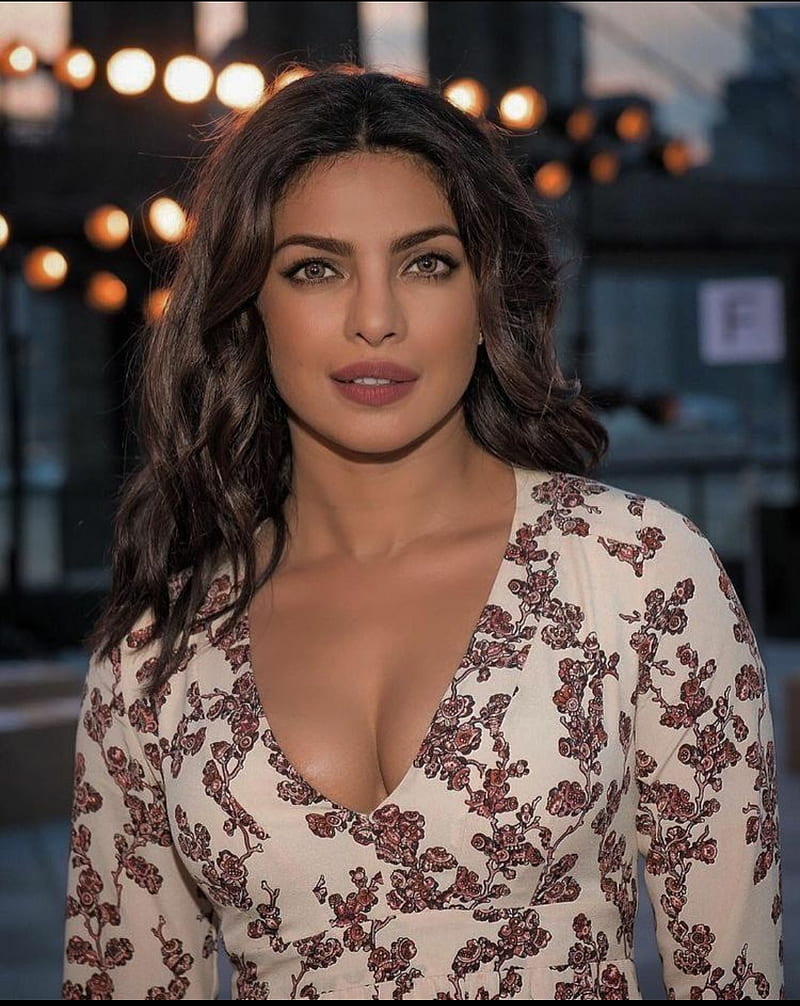 800x1006 Priyanka Chopra, actor, bollywood, model, singer, HD phone wallpaper
