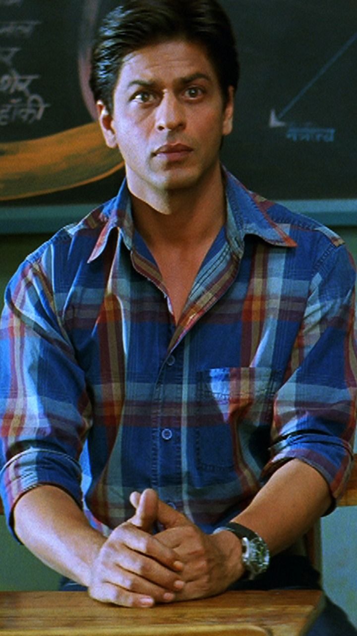 720x1280 SRK, Checkered Shirt, Swades. Srk 90s wallpaper, Swadesh movie, Shahrukh khan 90s outfits