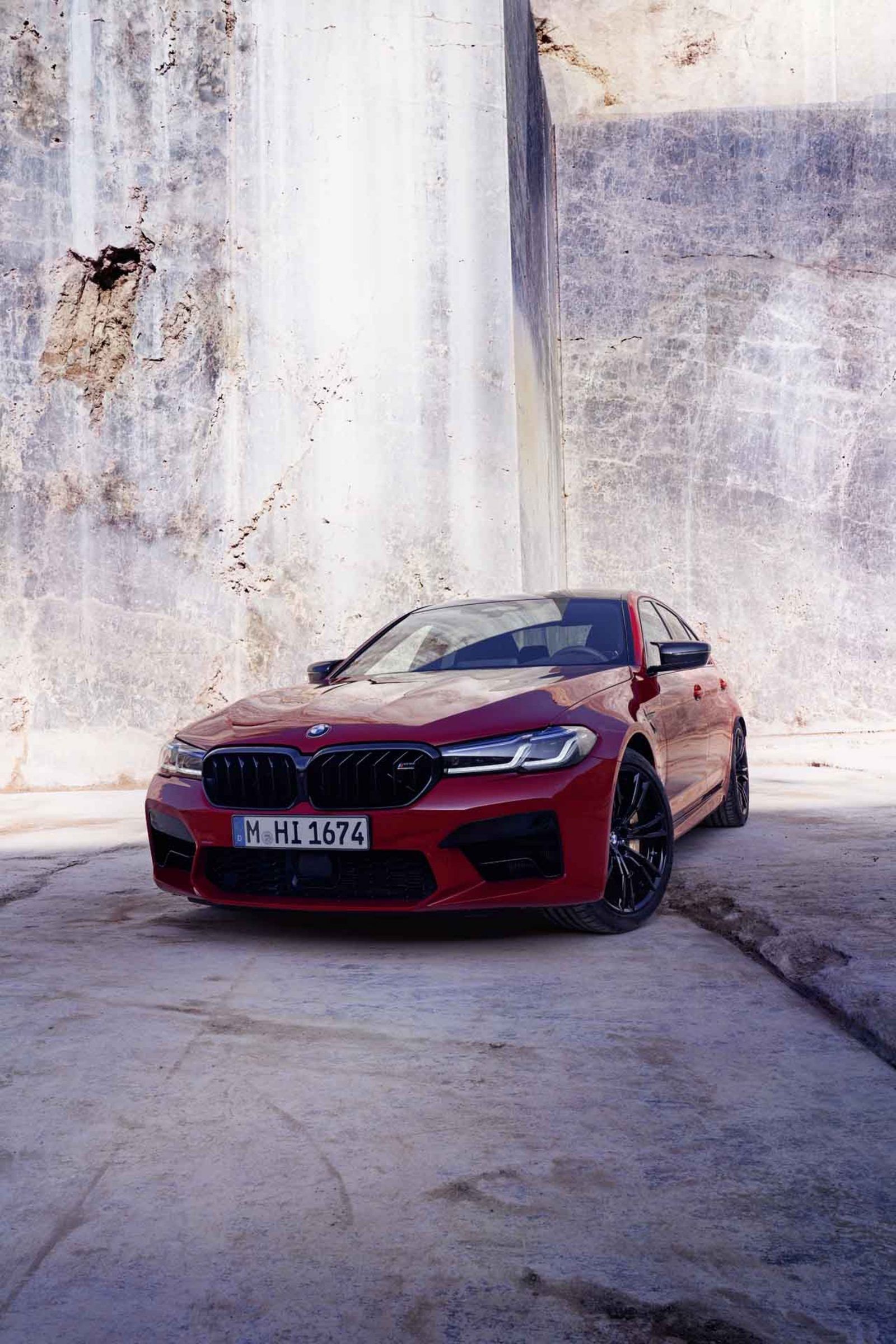 1600x2400 World Debut: Revised 2021 BMW M5