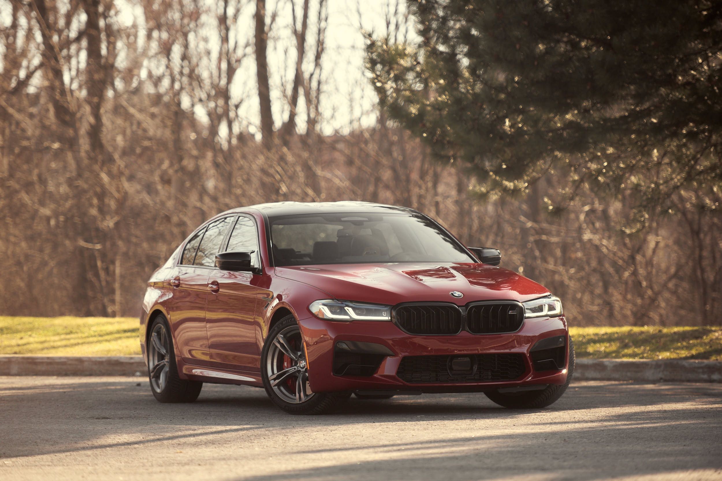 2500x1668 Wallpaper red, trees, F M5 Competition for mobile and desktop, section bmw, resolution 2500x1668