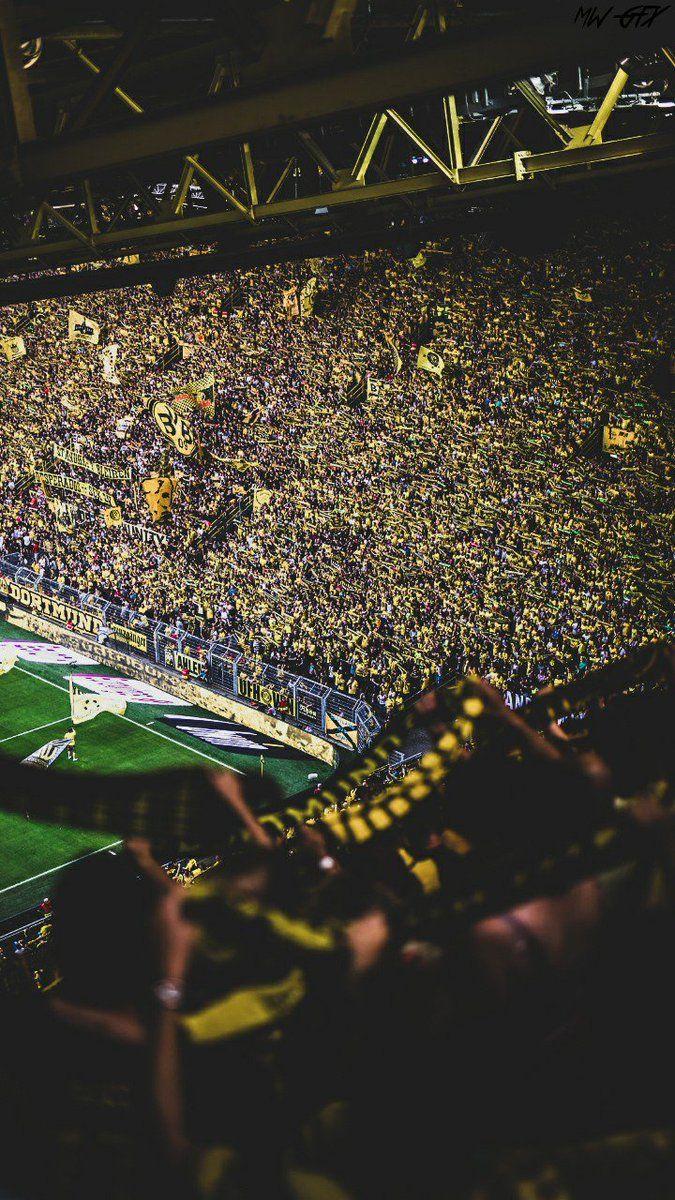 675x1200 MW GFX Iduna Park • Wallpaper