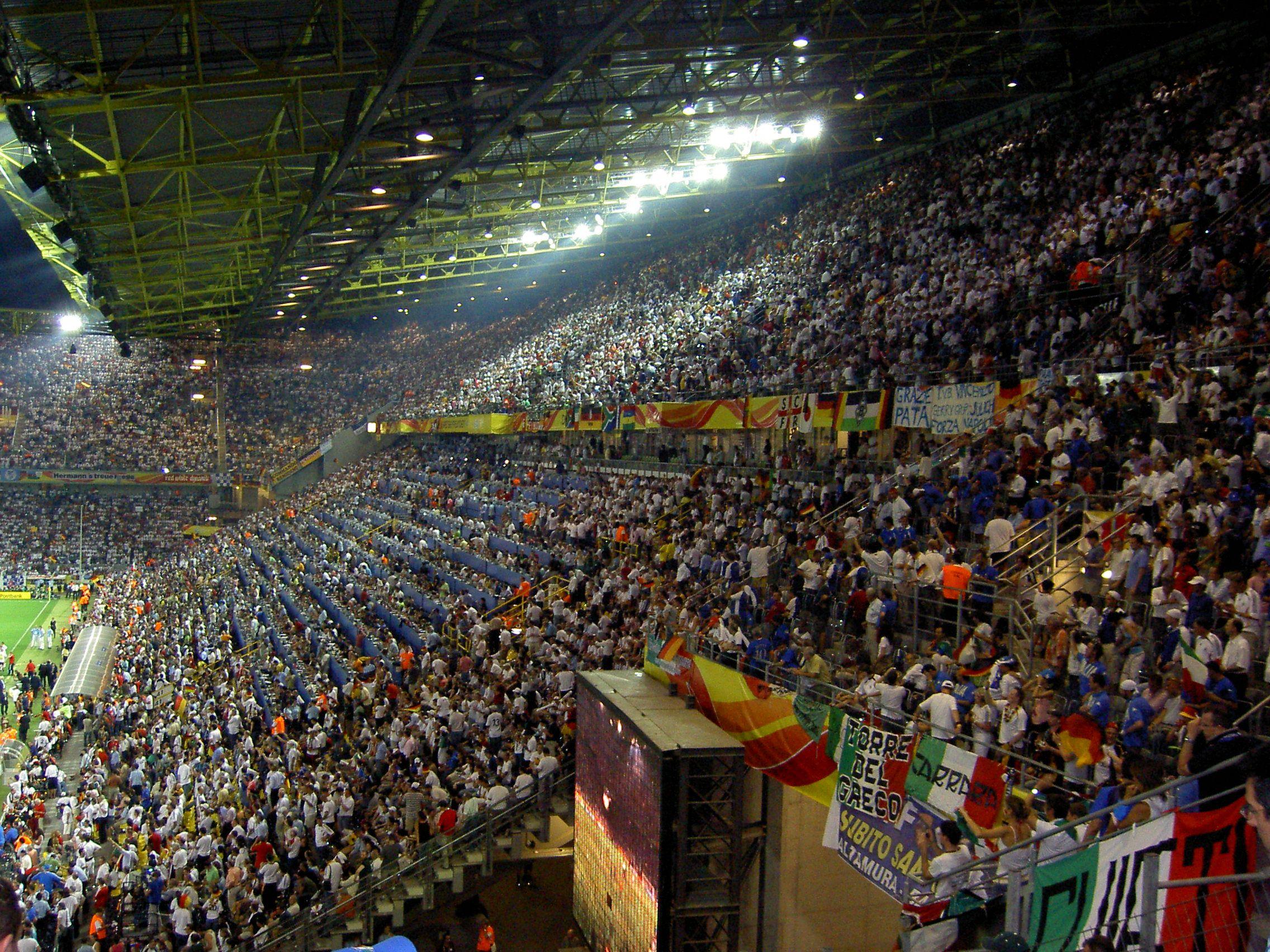 2272x1704 Signal Iduna Park Wallpaper picture, Signal Iduna Park Wallpaper photo, Signal Iduna Park Wallpaper wallpaper