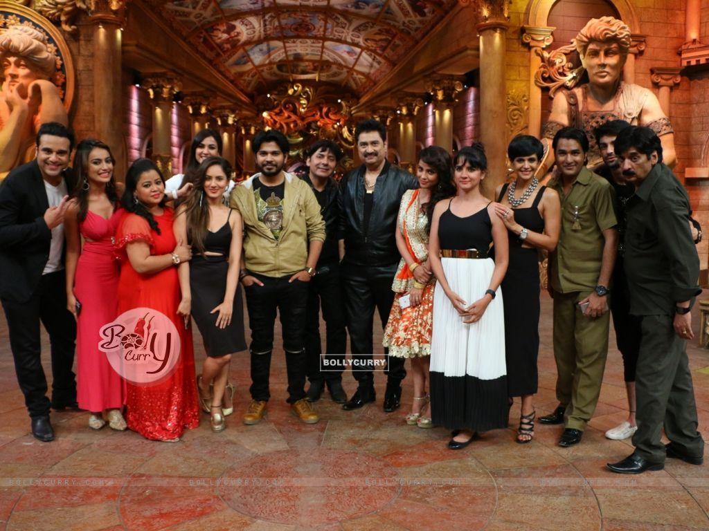1024x768 Wallpaper Gopal Verma and Kumar Sanu have a Blast on 'Comedy Nights Live' size:1024x768