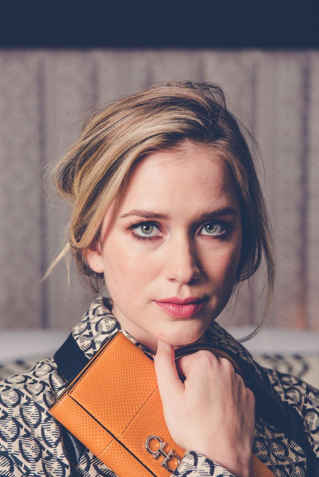 1068x1600 Elizabeth Lail Photohoot For Coveteur Ferragamo February 2019
