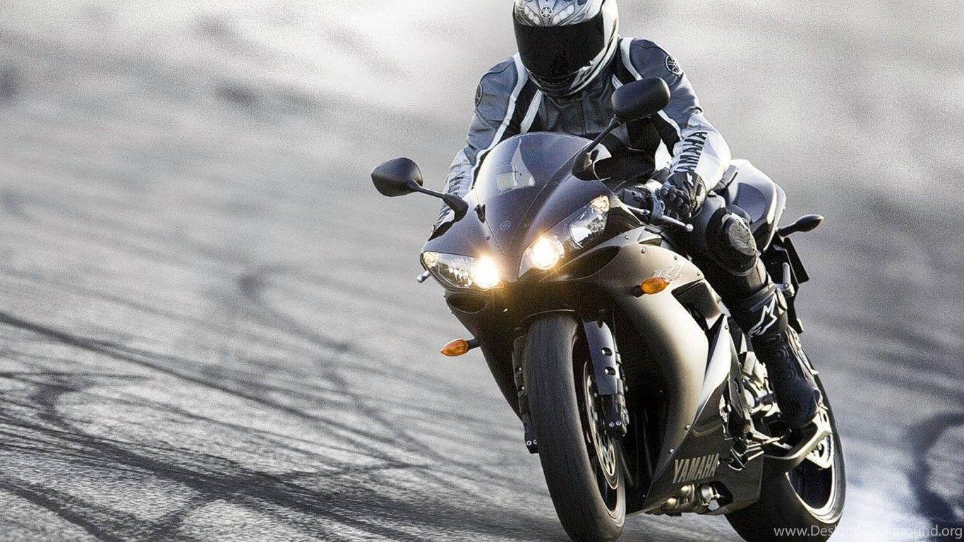 1366x768 Bike Riders Picture Wallpaper Desktop Background