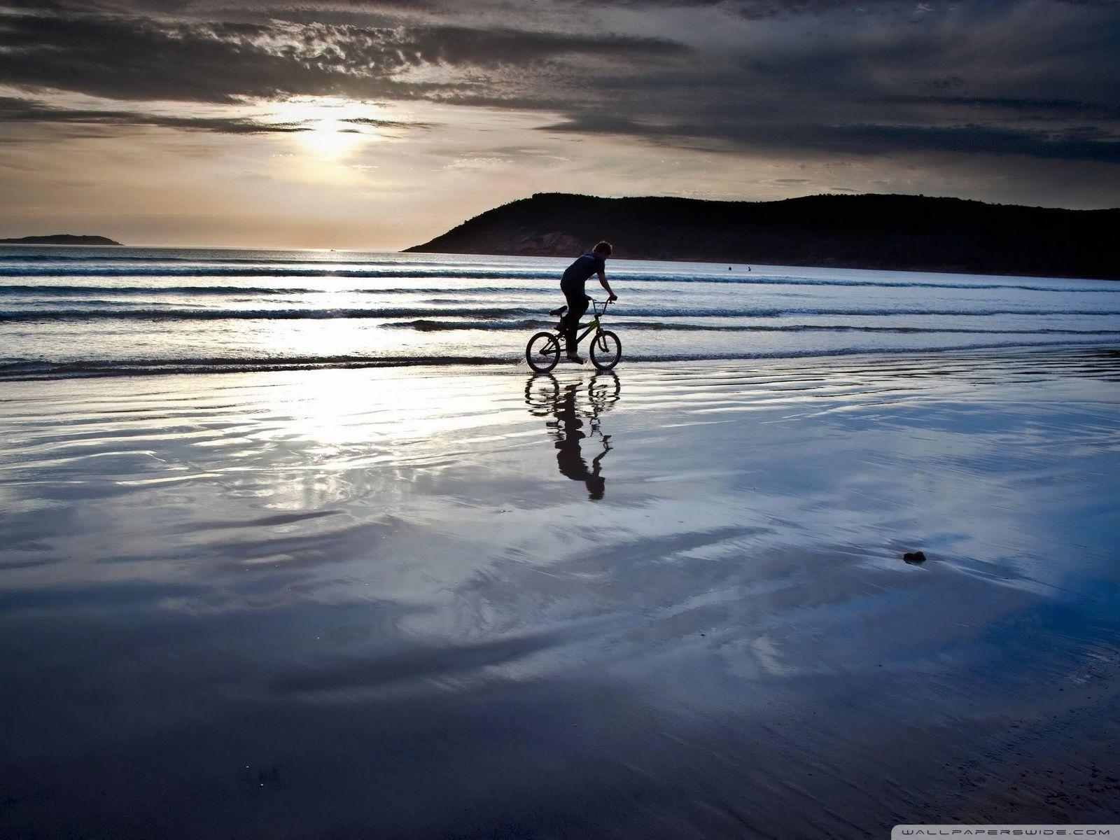1600x1200 Beach Bike Ride Ultra HD Desktop Background Wallpaper for 4K UHD TV : Tablet