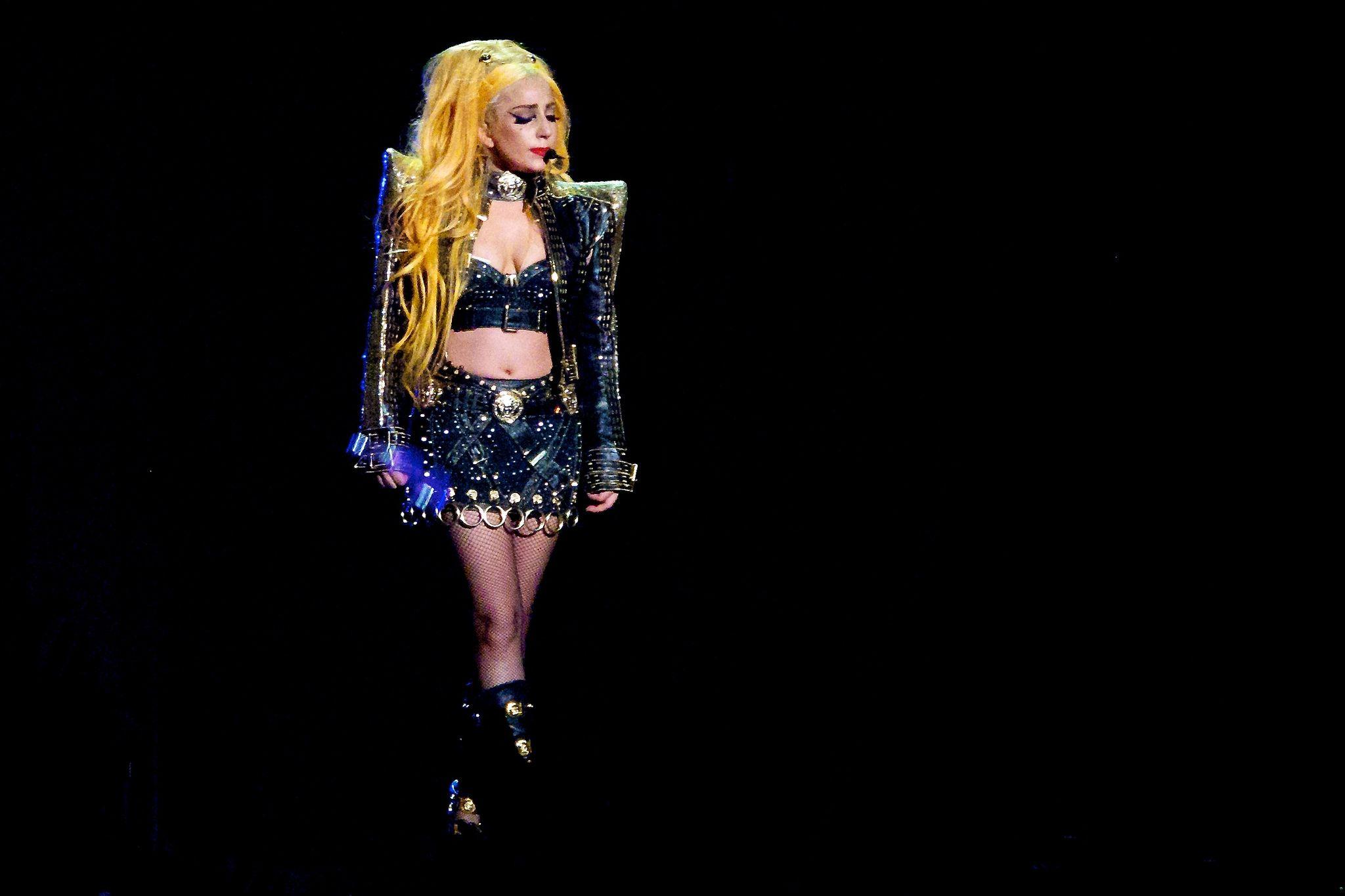 Lady gaga born this. Леди Гага Борн ЗИС Вэй. Леди Гага born this way Ball. Born this way Ball Tour. Lady Gaga Tour обложка.