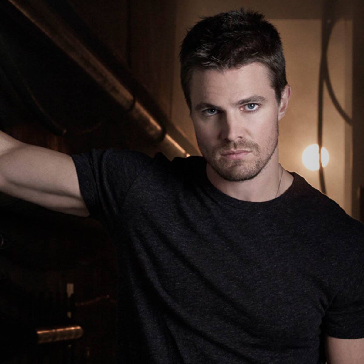 1200x1200 Arrow's Stephen Amell Earned Less Than His Co Stars For Years! Online