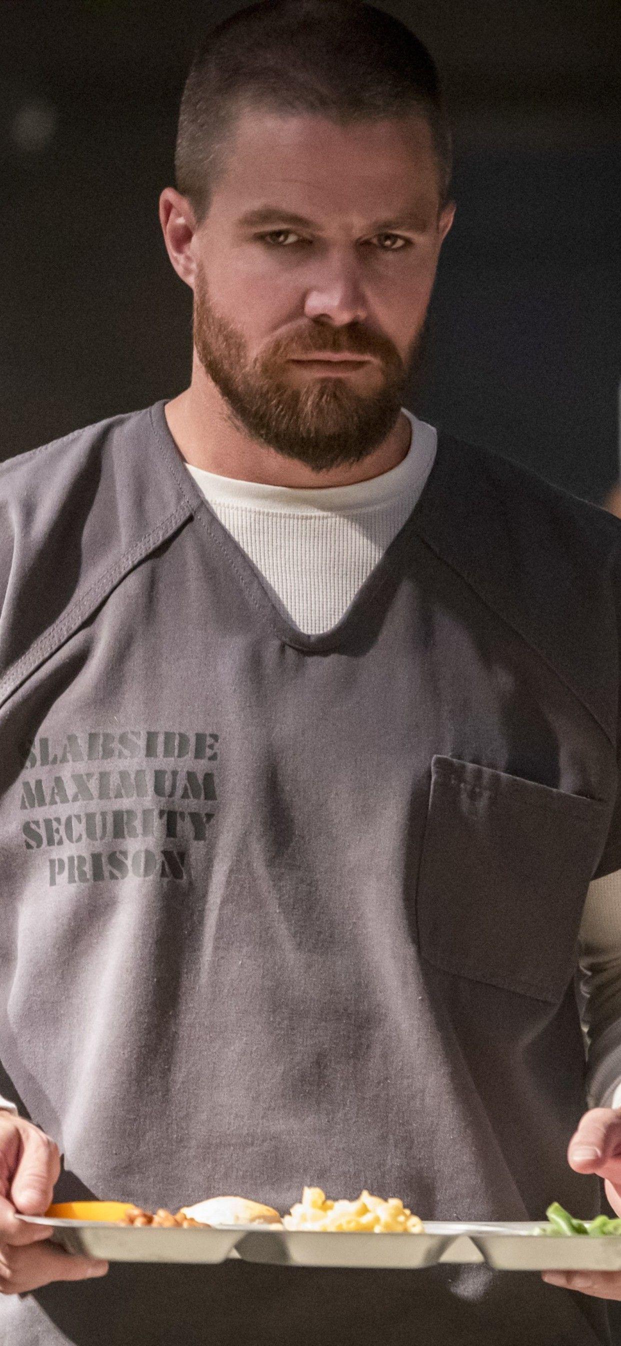 1242x2688 Oliver Queen In Arrow Season 7 In 1242x2688 Resolution. Oliver queen, Season Arrow