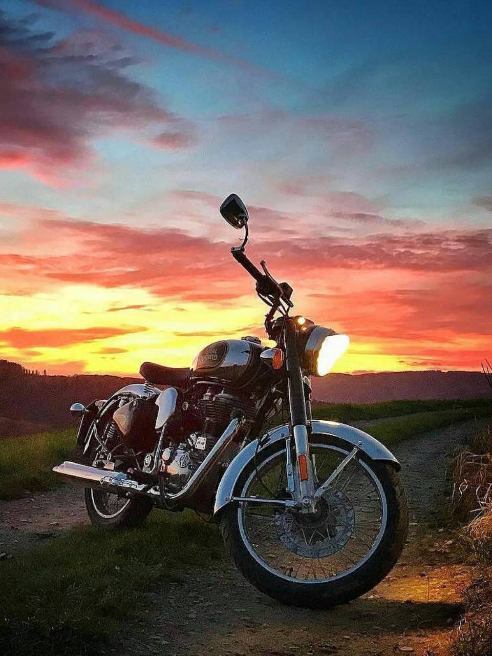 Red Royal Enfield Wallpapers Top Free Red Royal Enfield Backgrounds