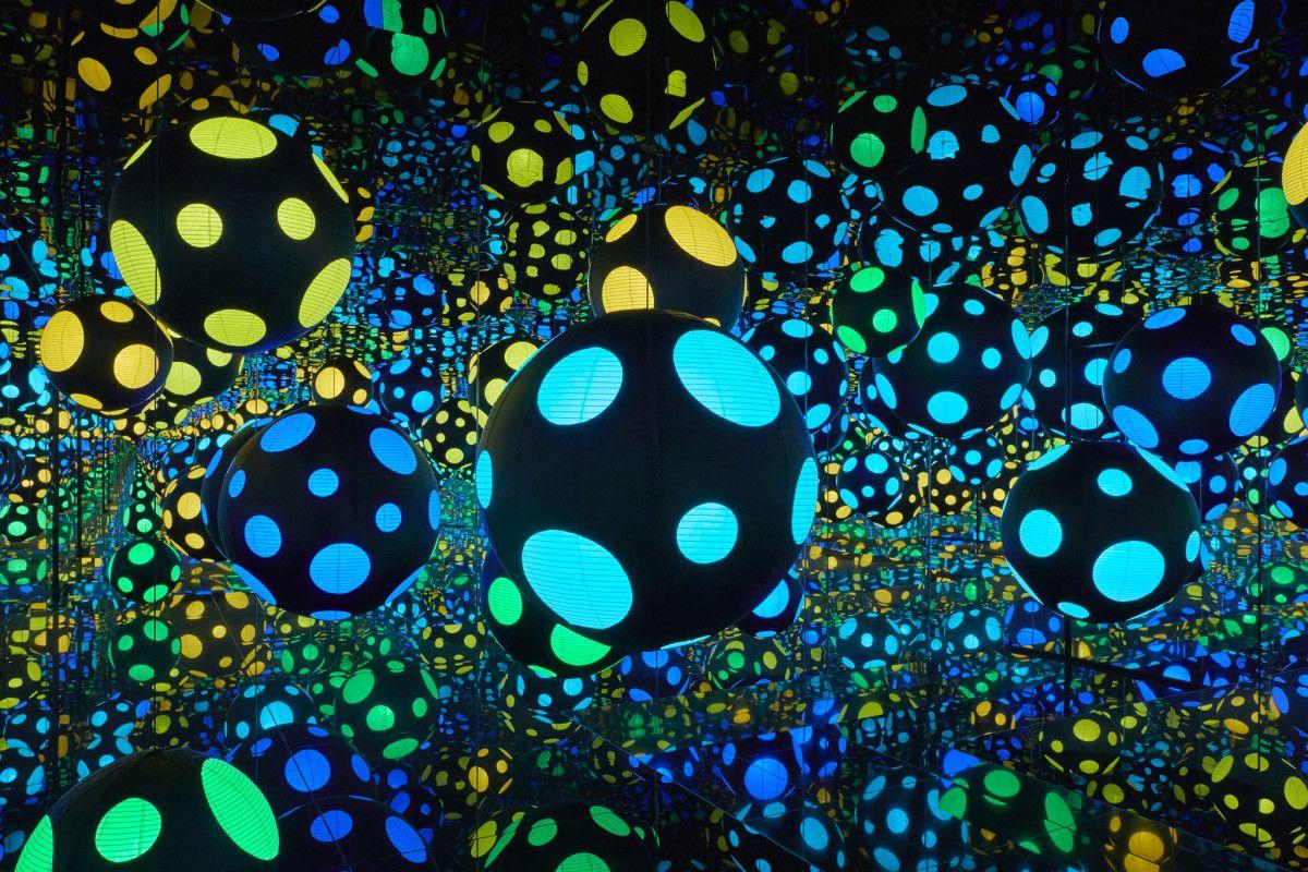 1200x800 Yayoi Kusama