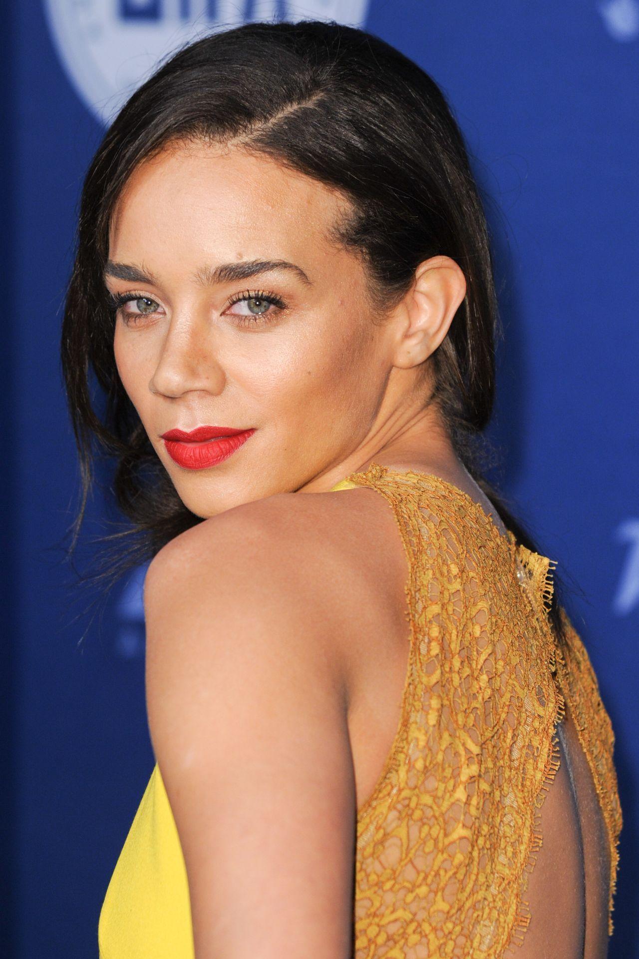 1280x1920 Hannah John Kamen