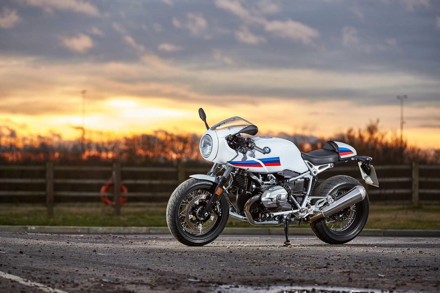 1752x1168 UK exclusive! BMW R NineT Racer first ride