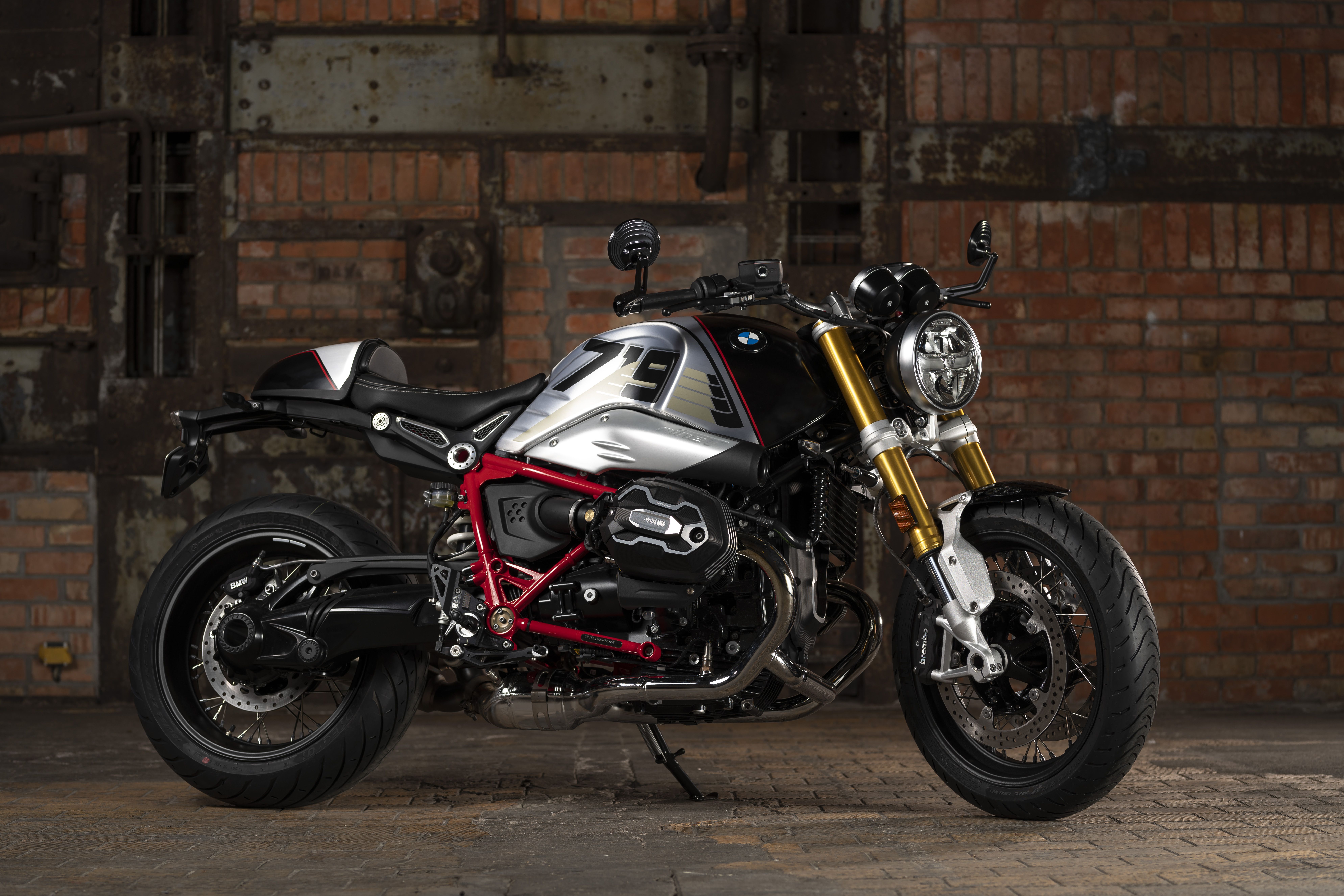 7952x5304 Download Vehicle BMW R NineT 8k Ultra HD Wallpaperx5304