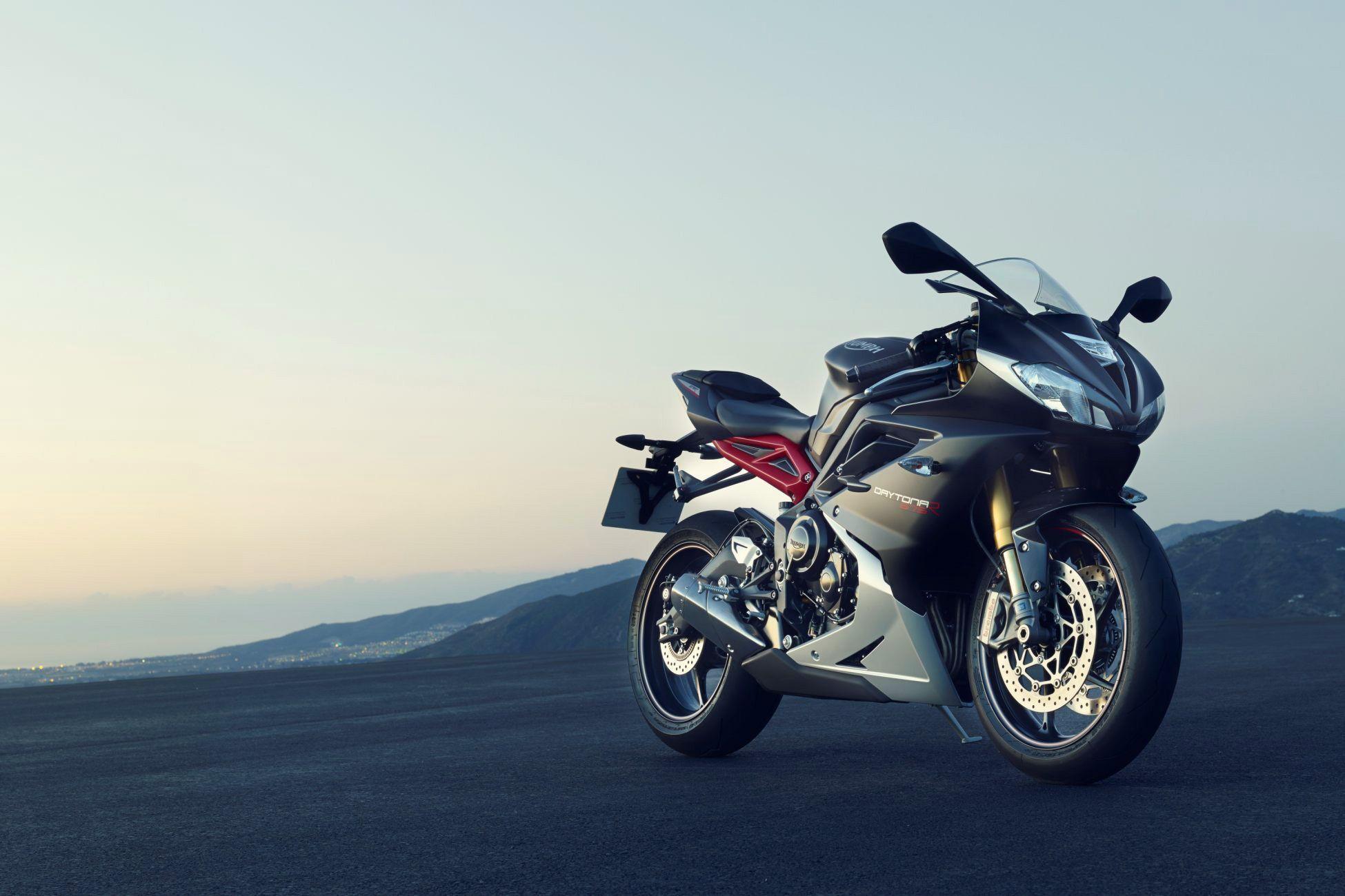 1950x1300 Bikes Wallpaper HD